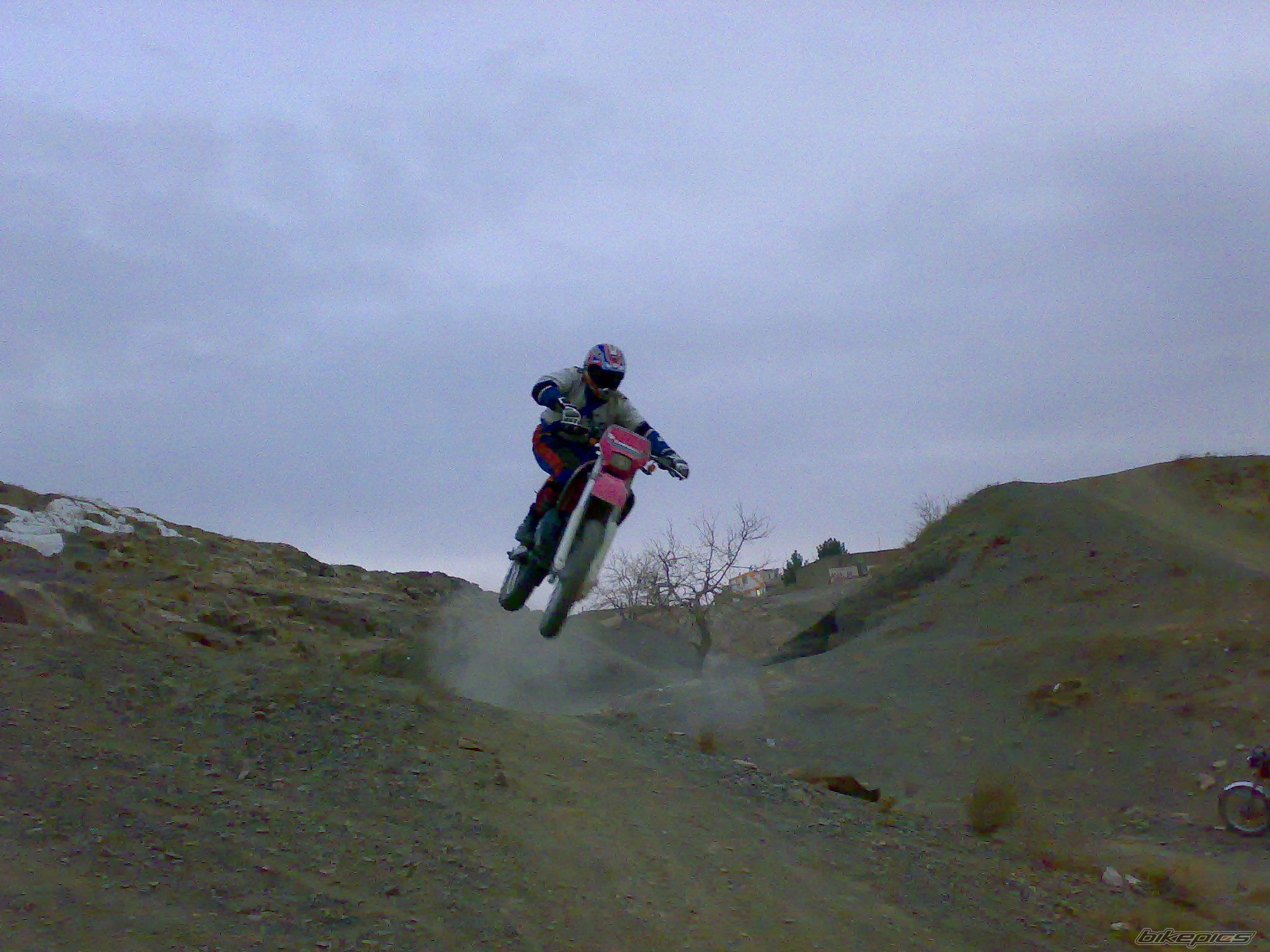 Photo 1524402