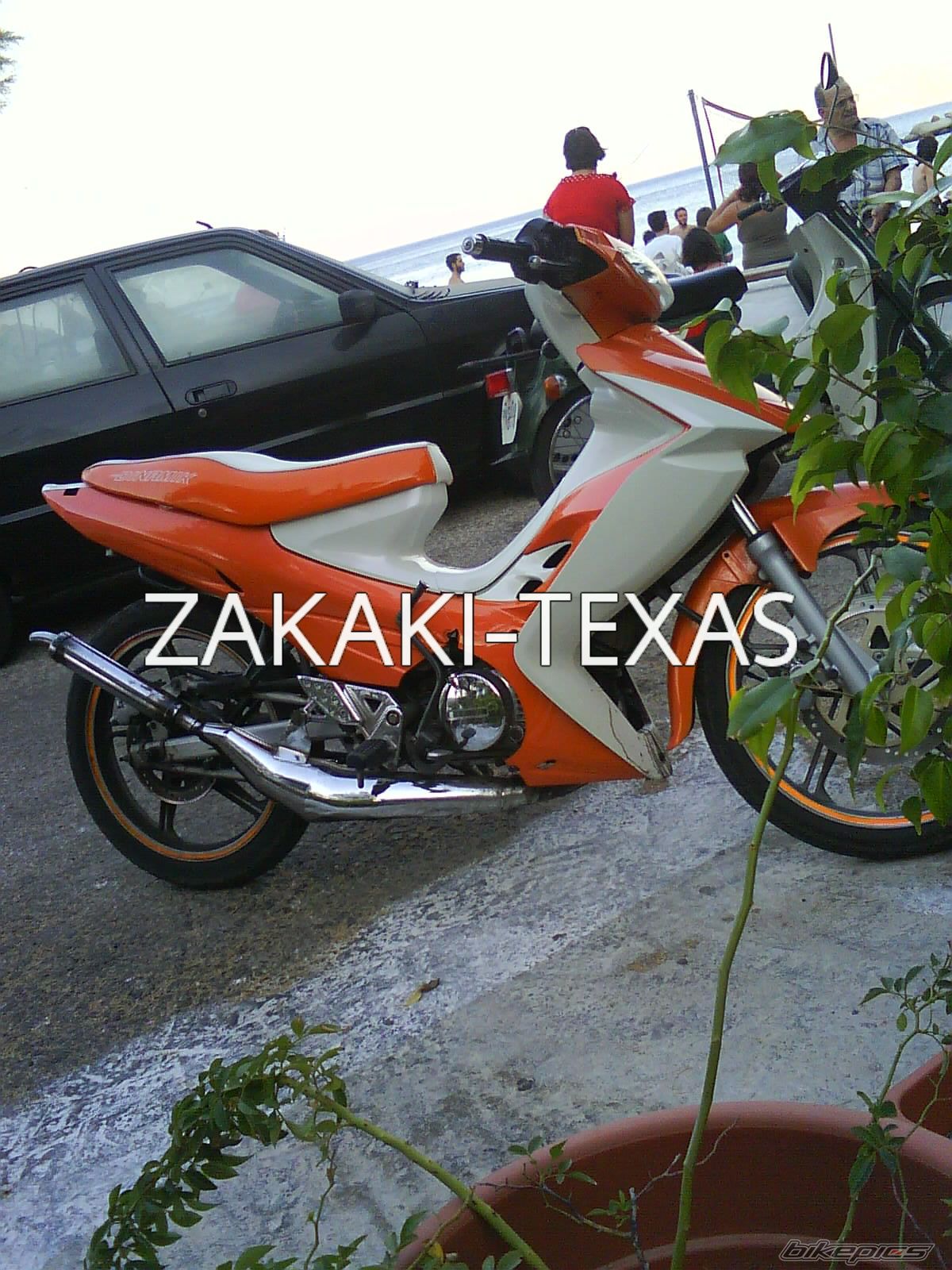 Photo 1524440
