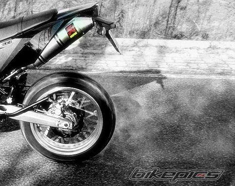 Photo 1524442