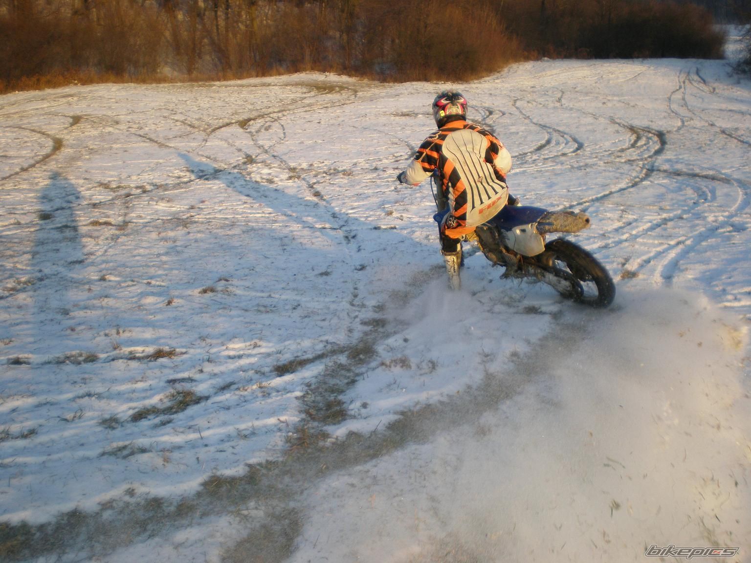 Photo 1524591