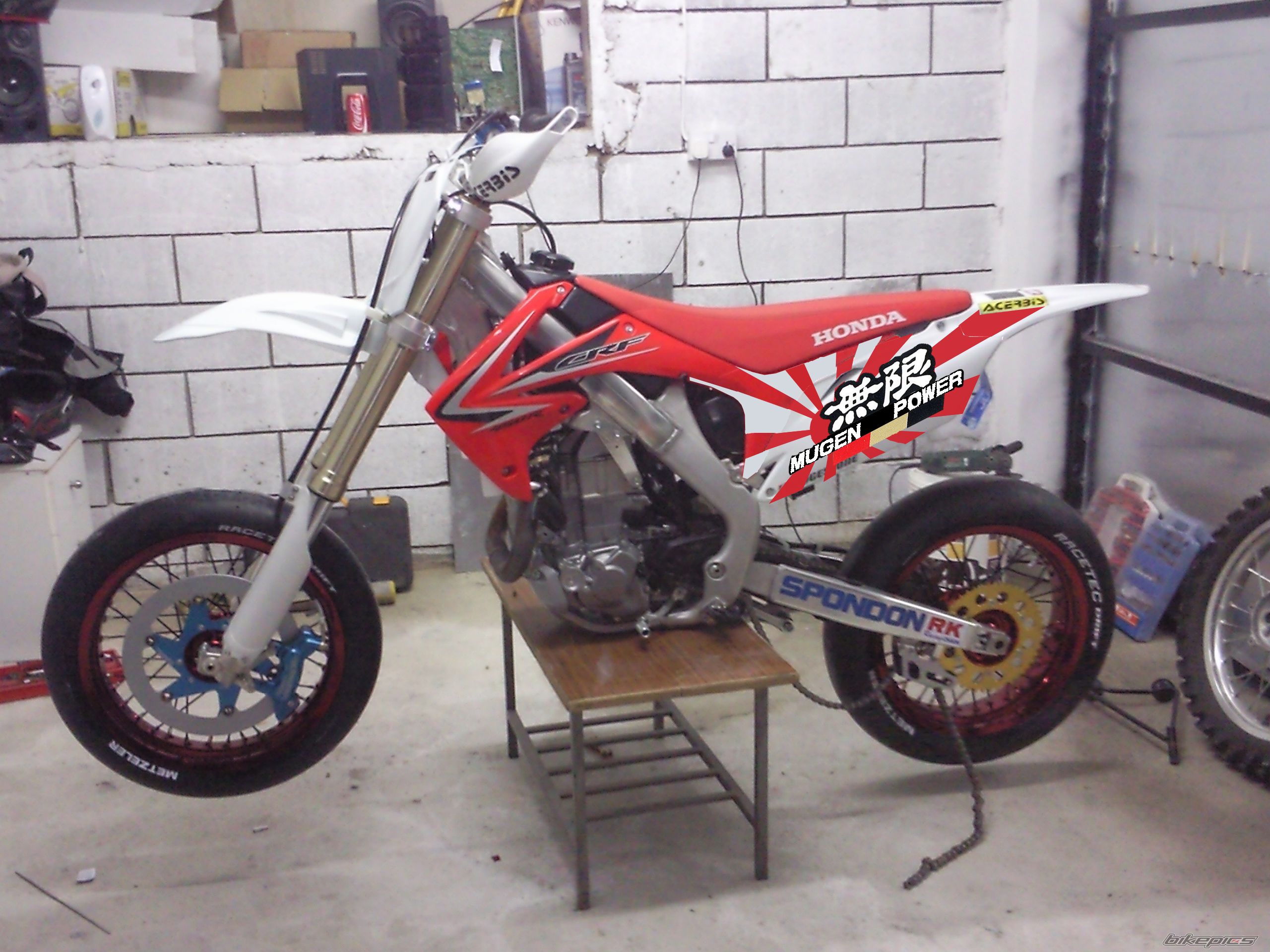 Photo 1524737