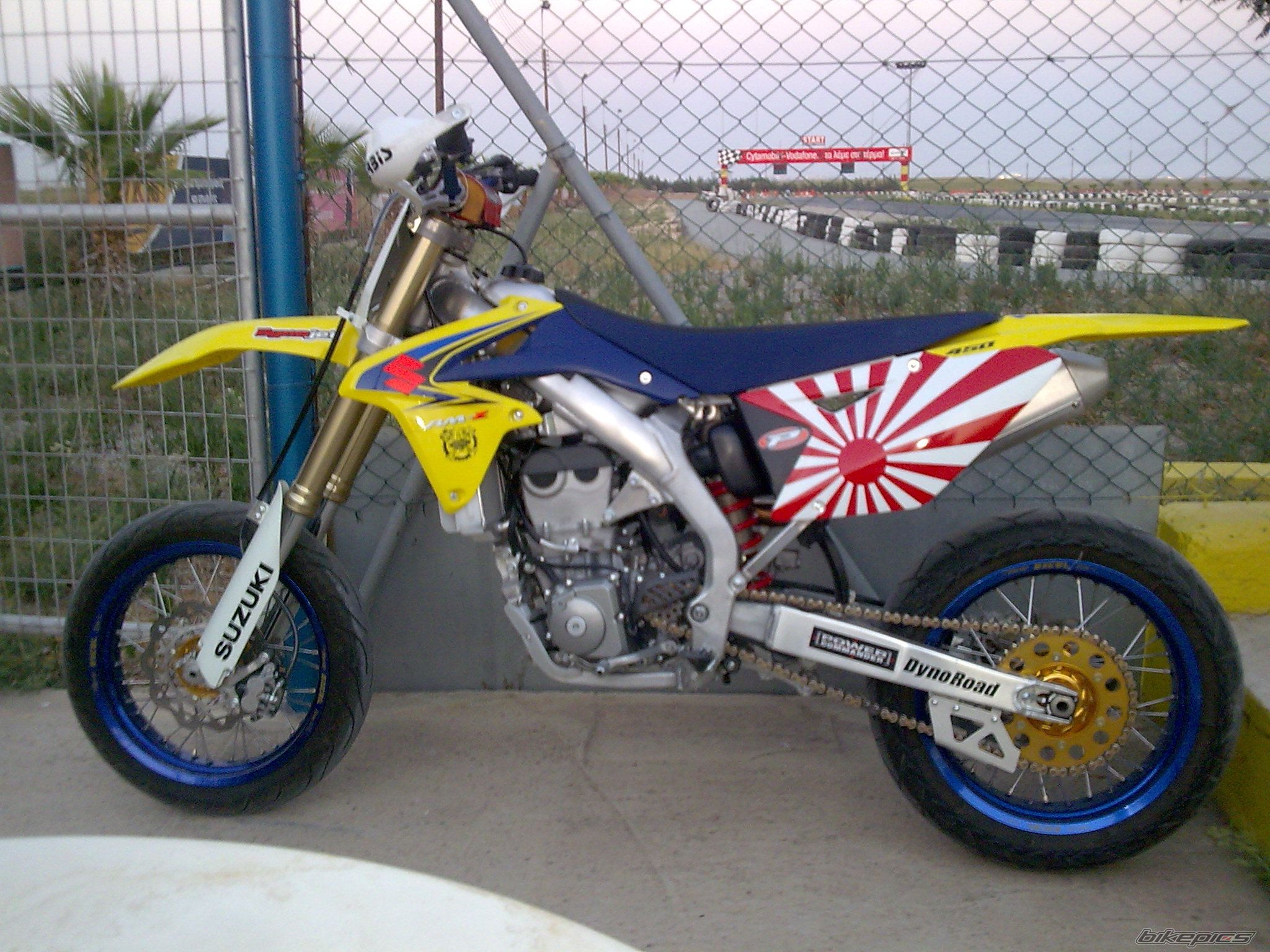 Photo 1524743