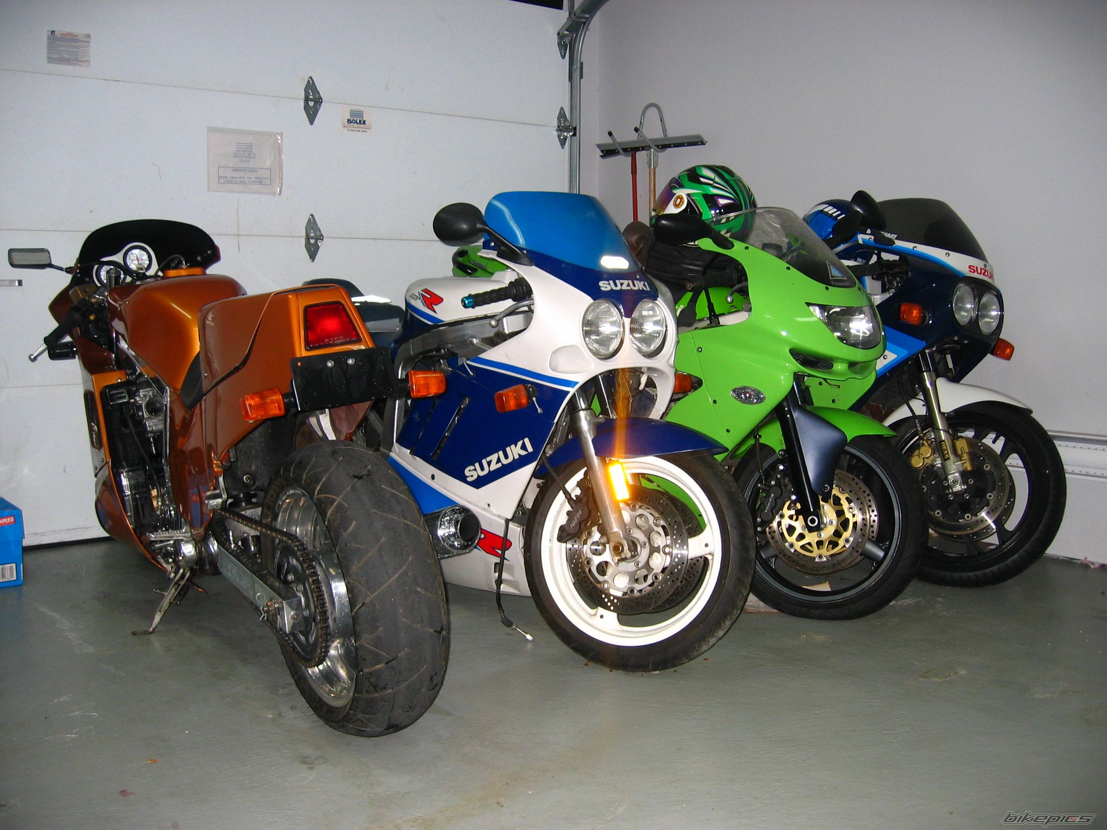 Photo 1524835