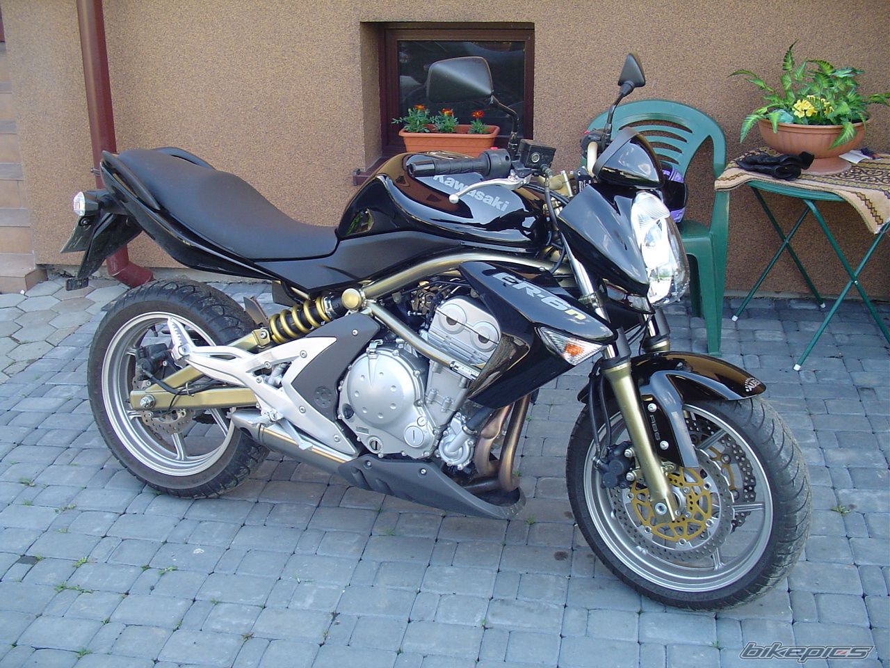Photo 1525341