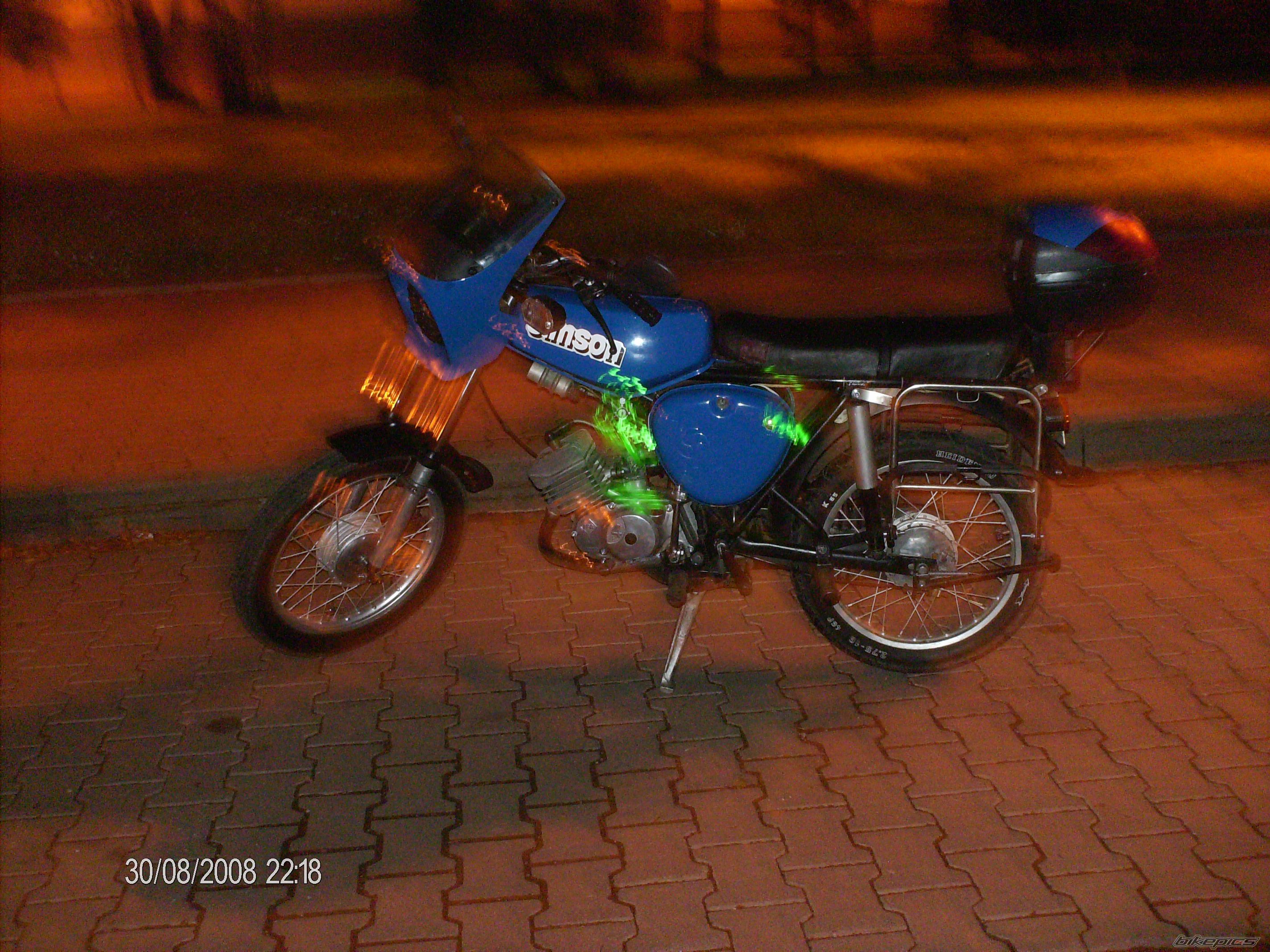 Photo 1525578