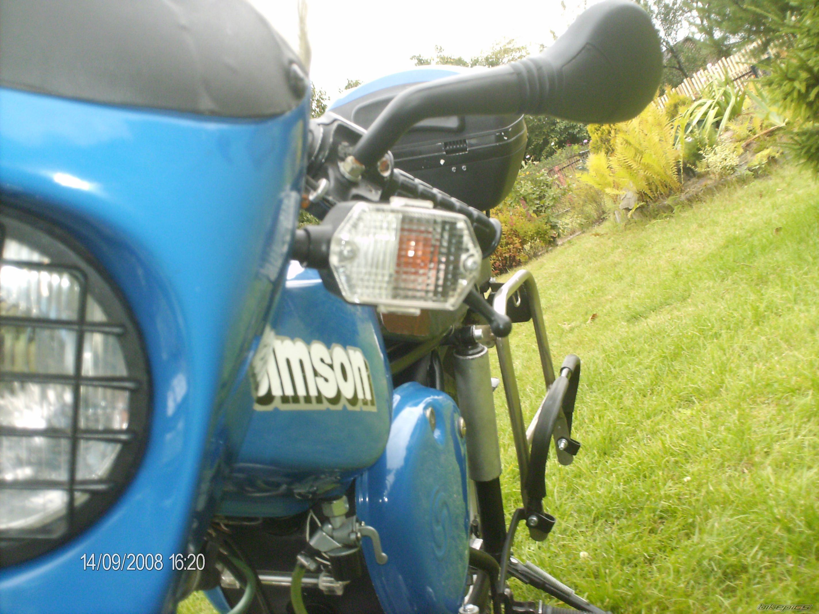 Photo 1525595