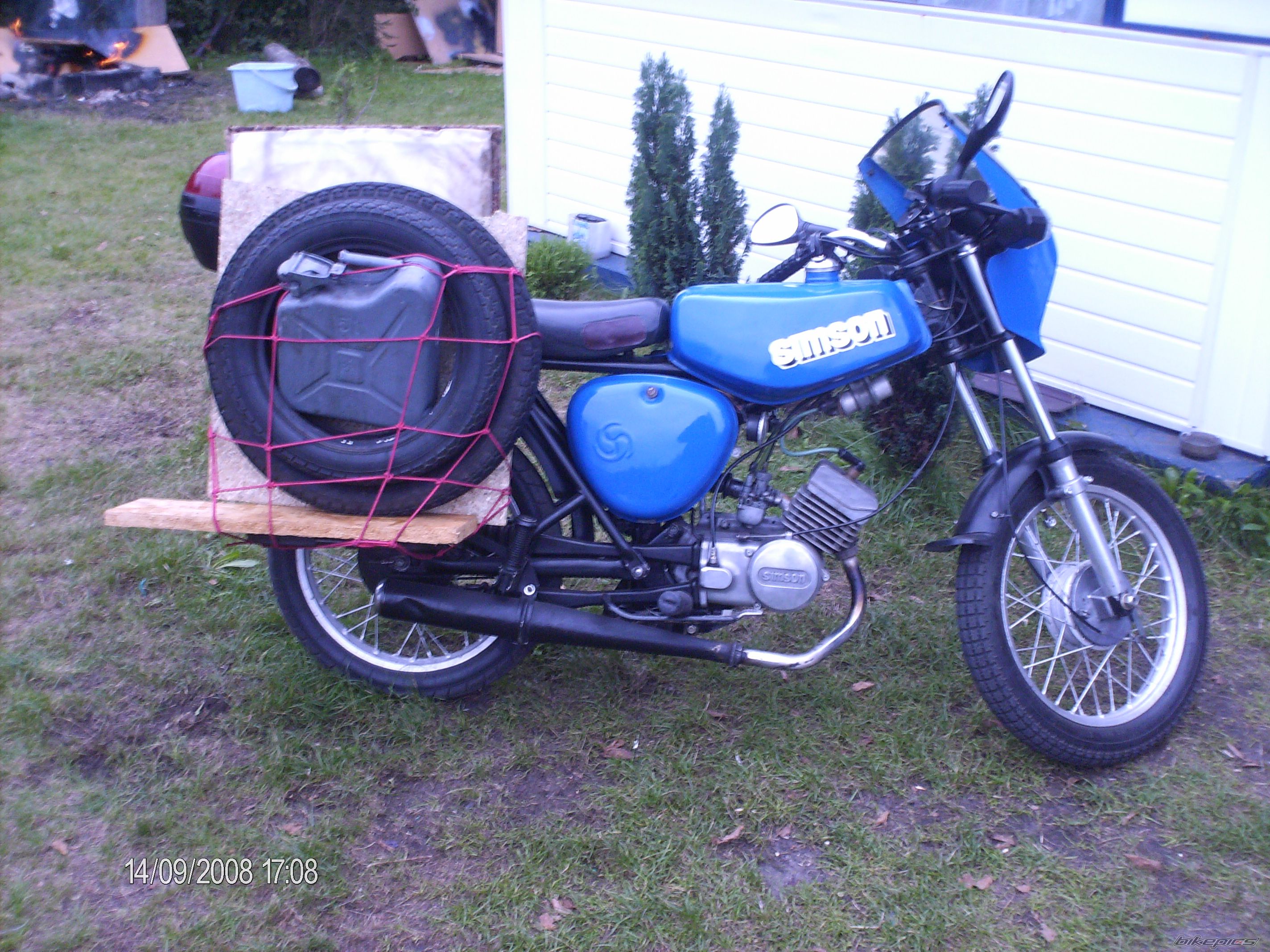 Photo 1525605