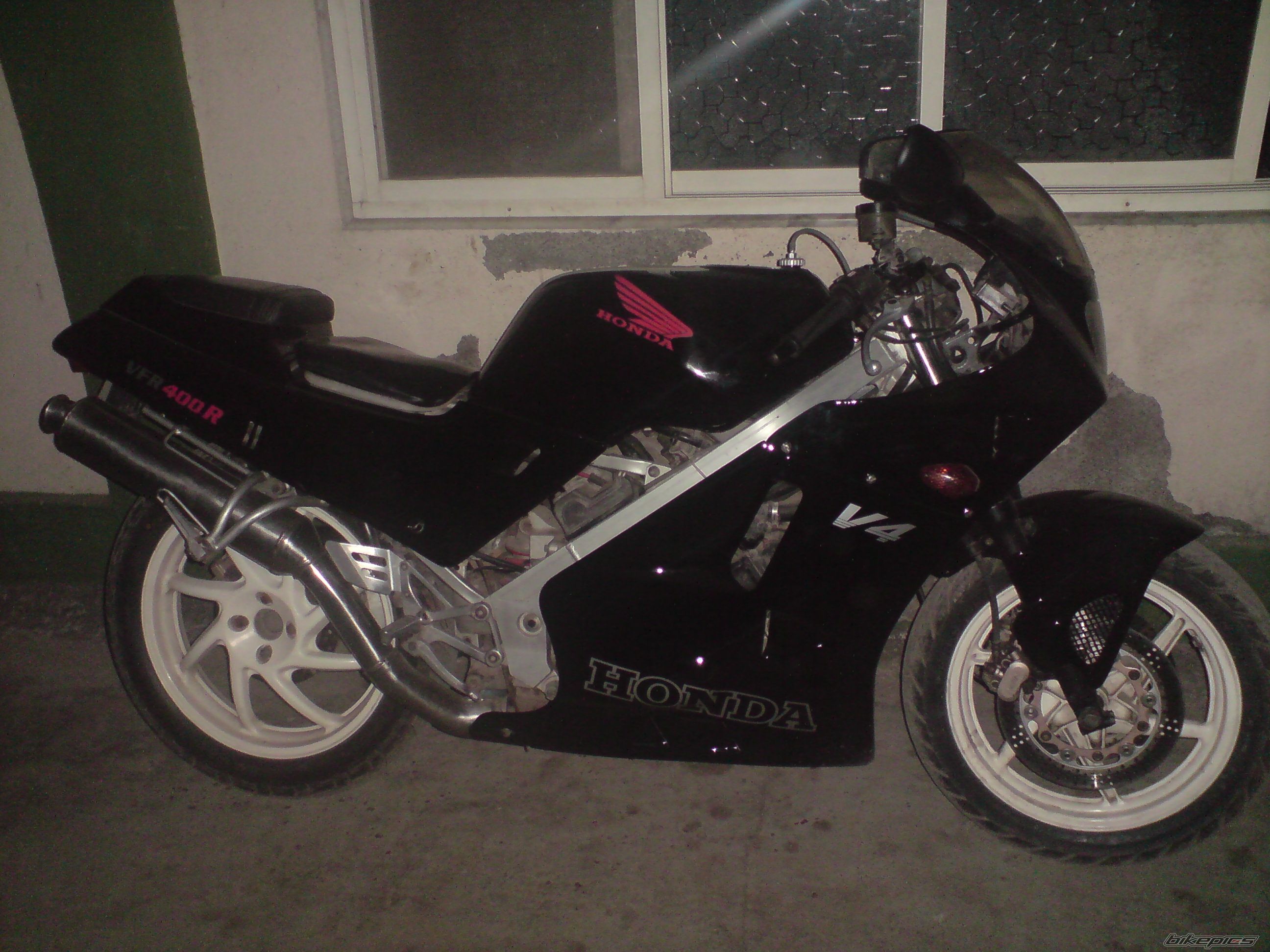 Photo 1525755