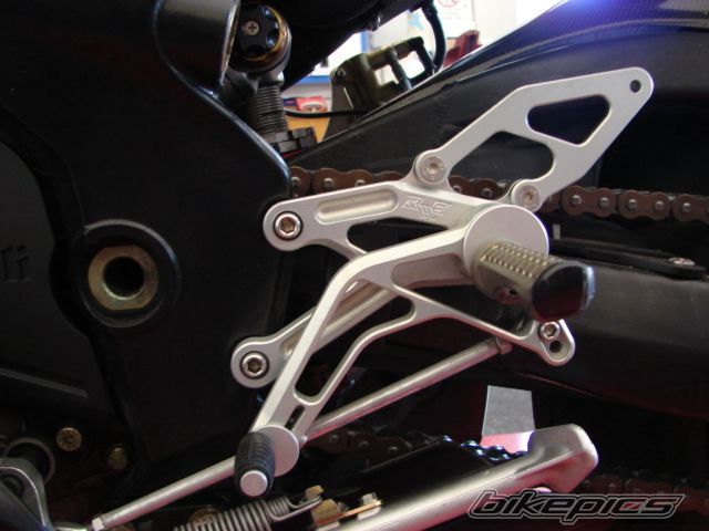 Photo 1525786