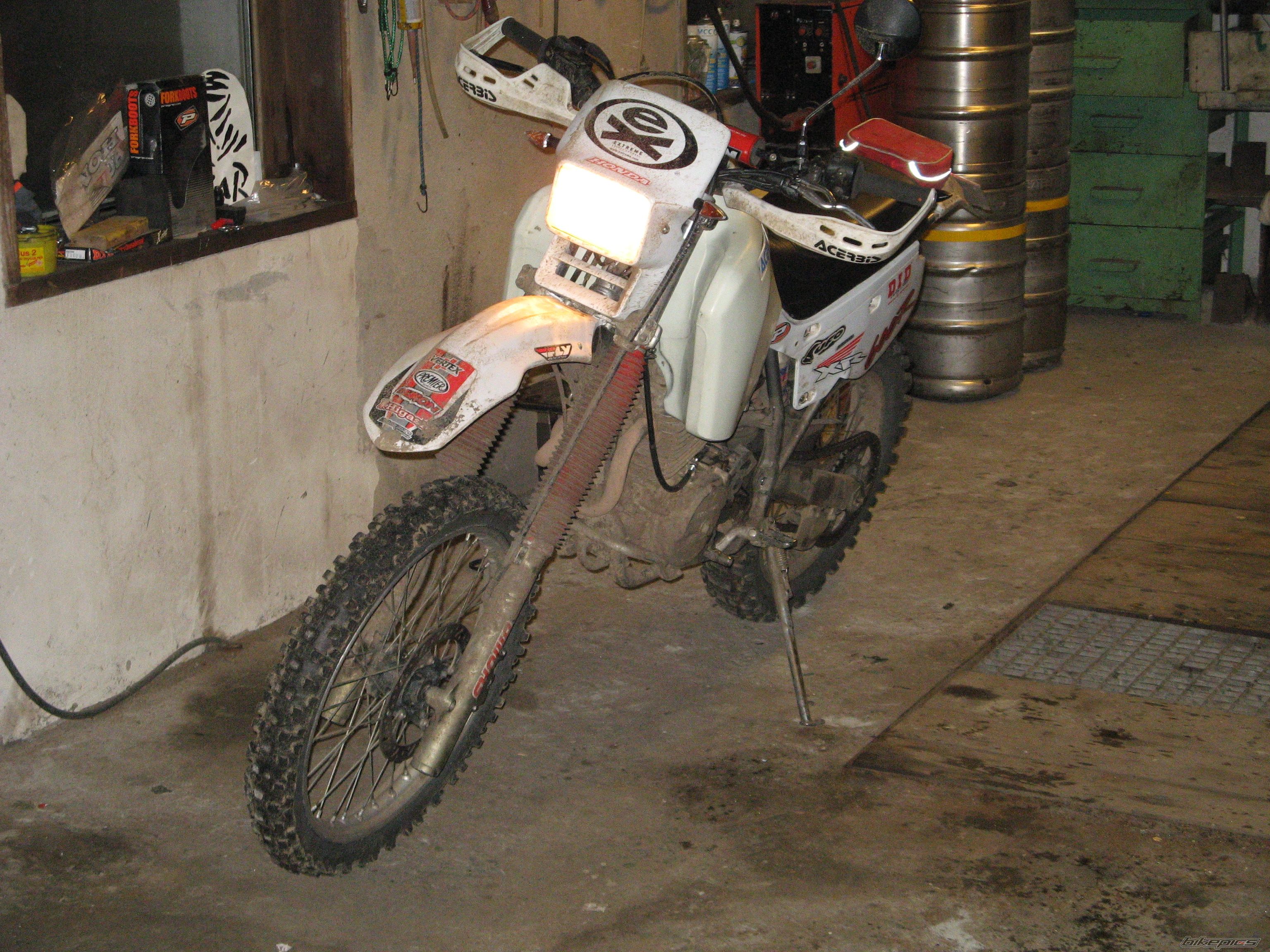 Photo 1525909