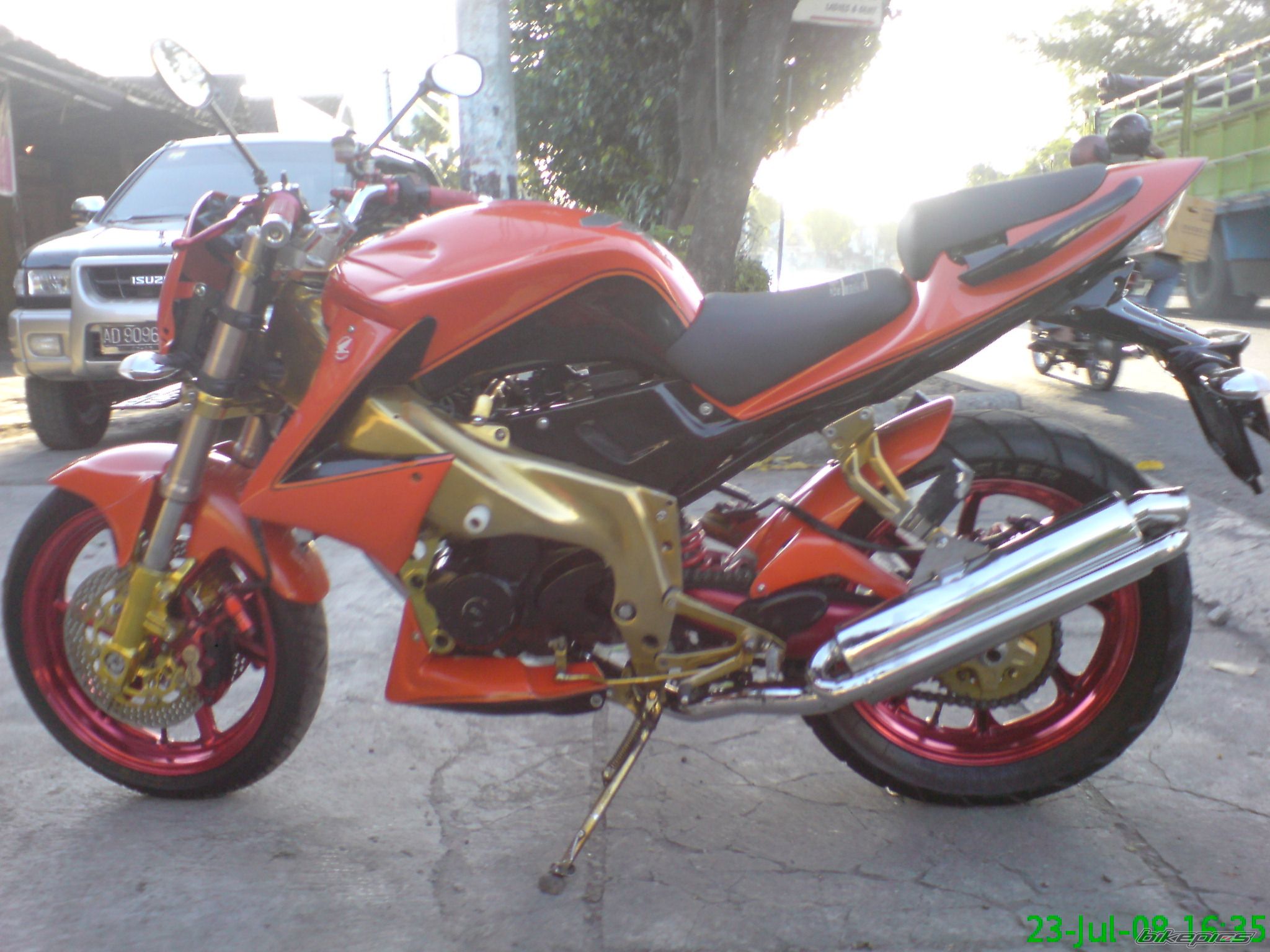Photo 1525942