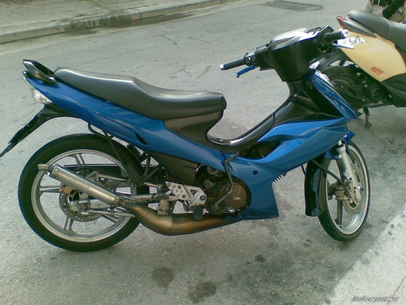 Photo 1526095