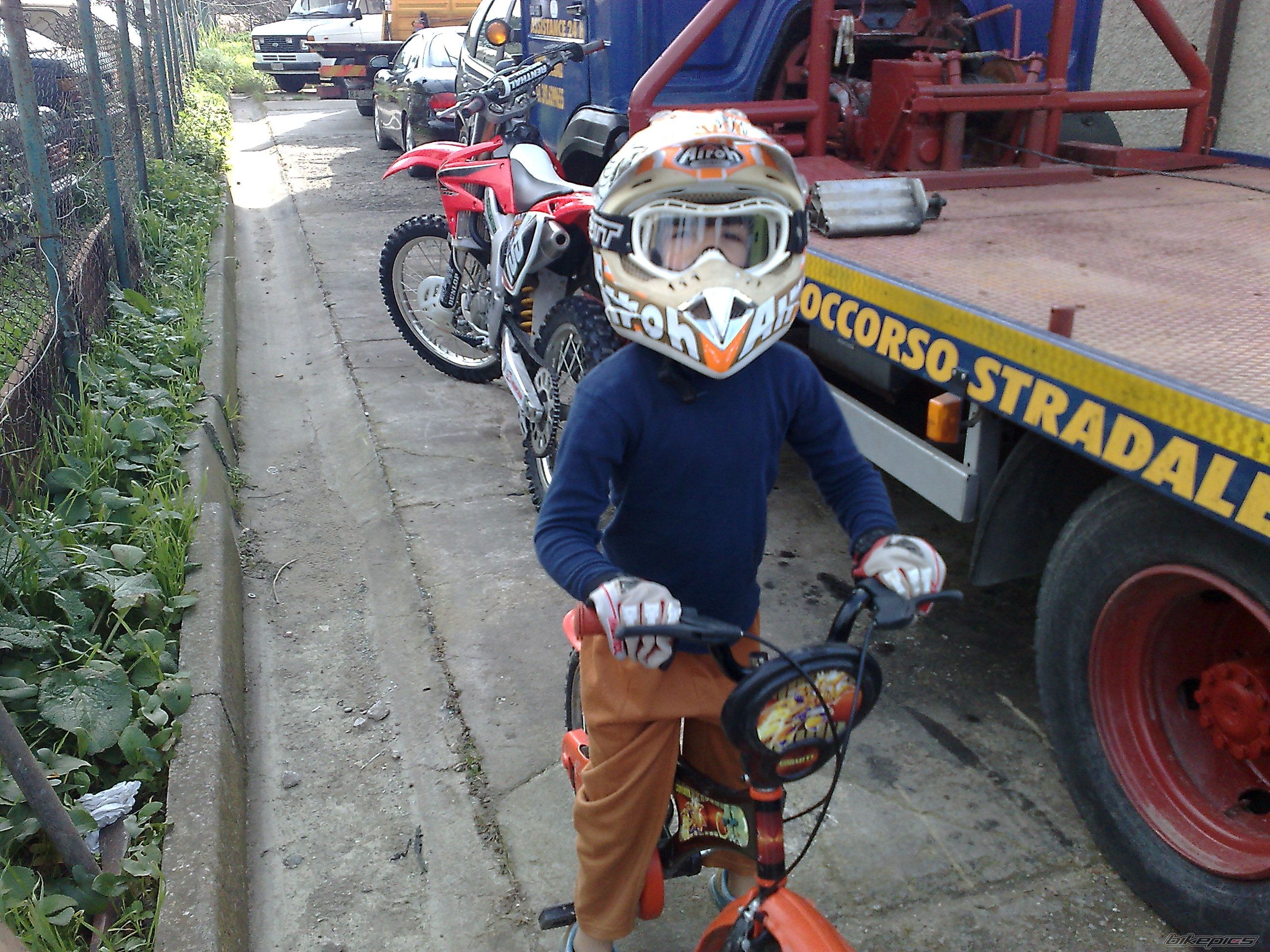 Photo 1526137