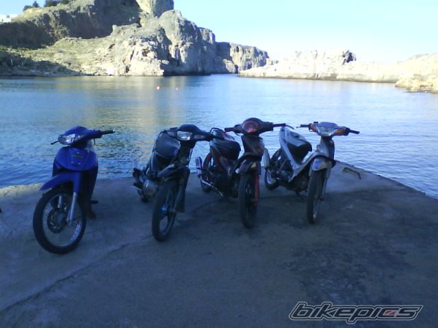 Photo 1526192