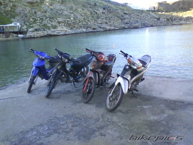 Photo 1526193