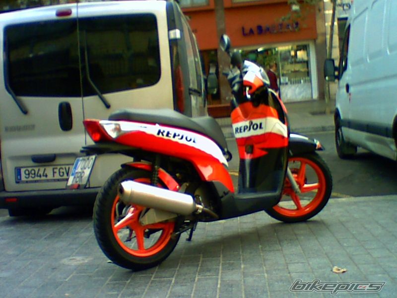 Photo 1526229