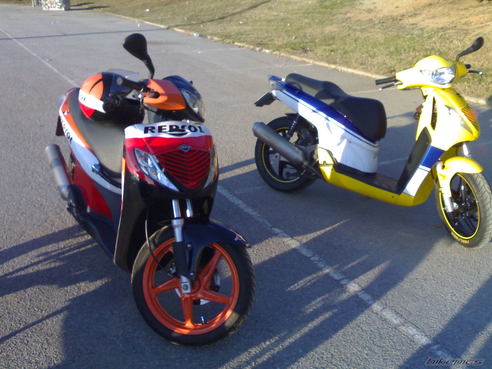 Photo 1526235