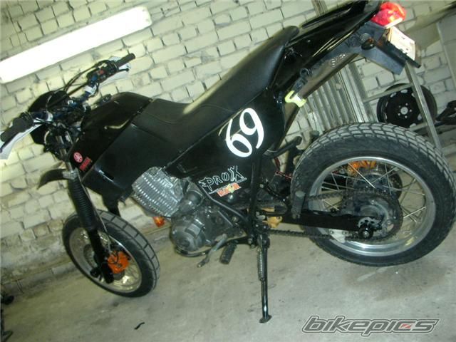 Photo 1526254