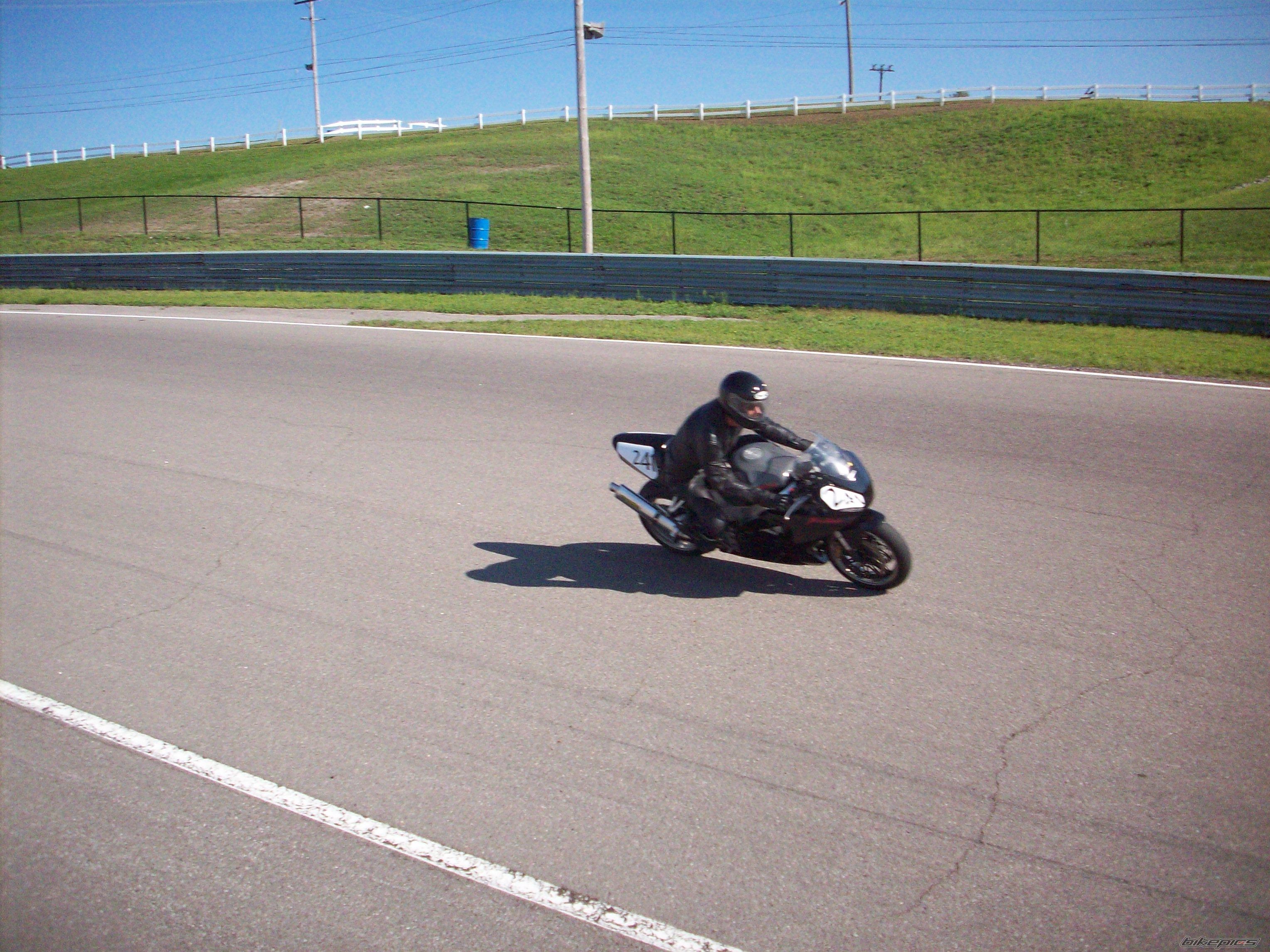 Photo 1527021