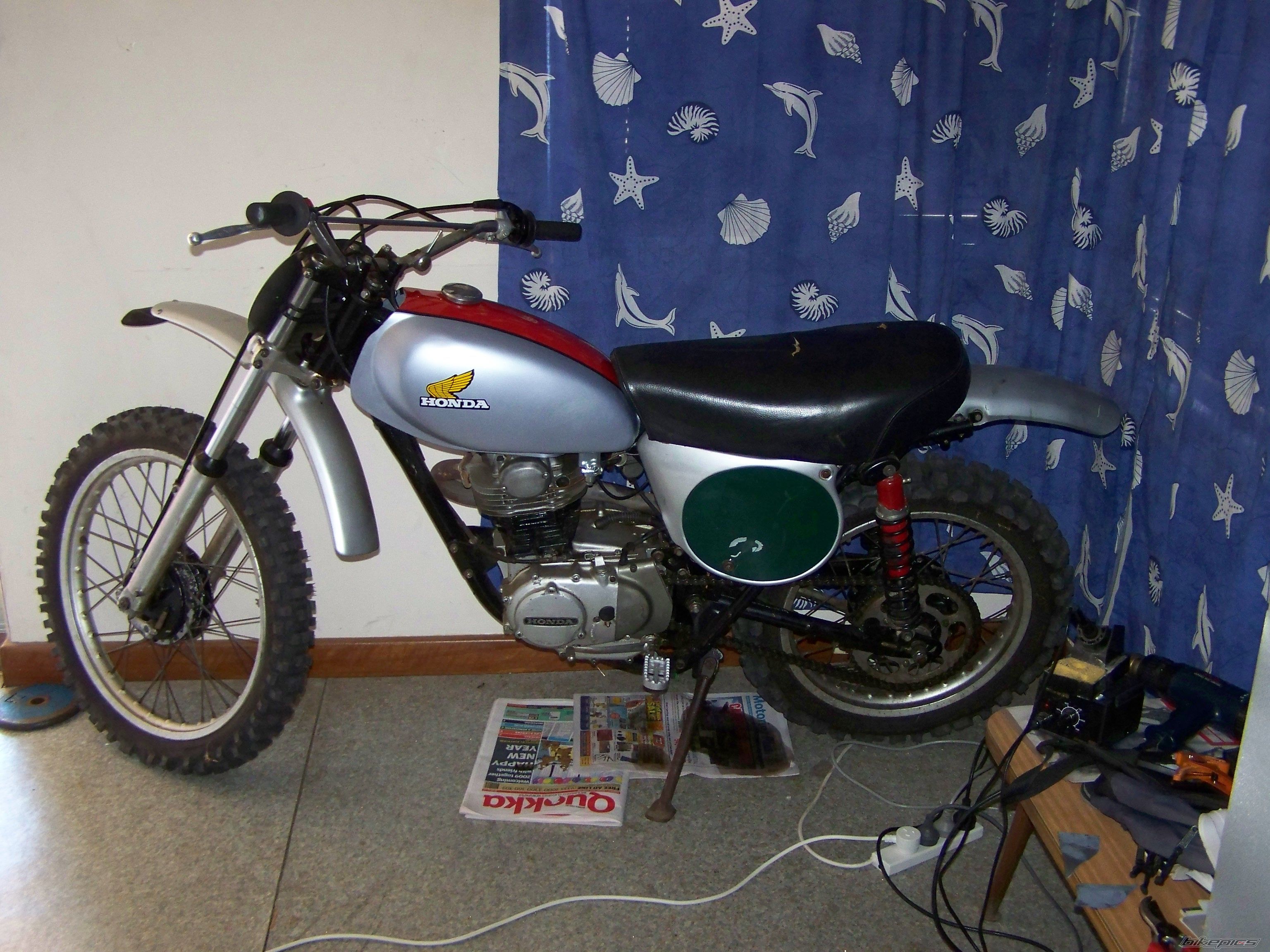 Photo 1527074