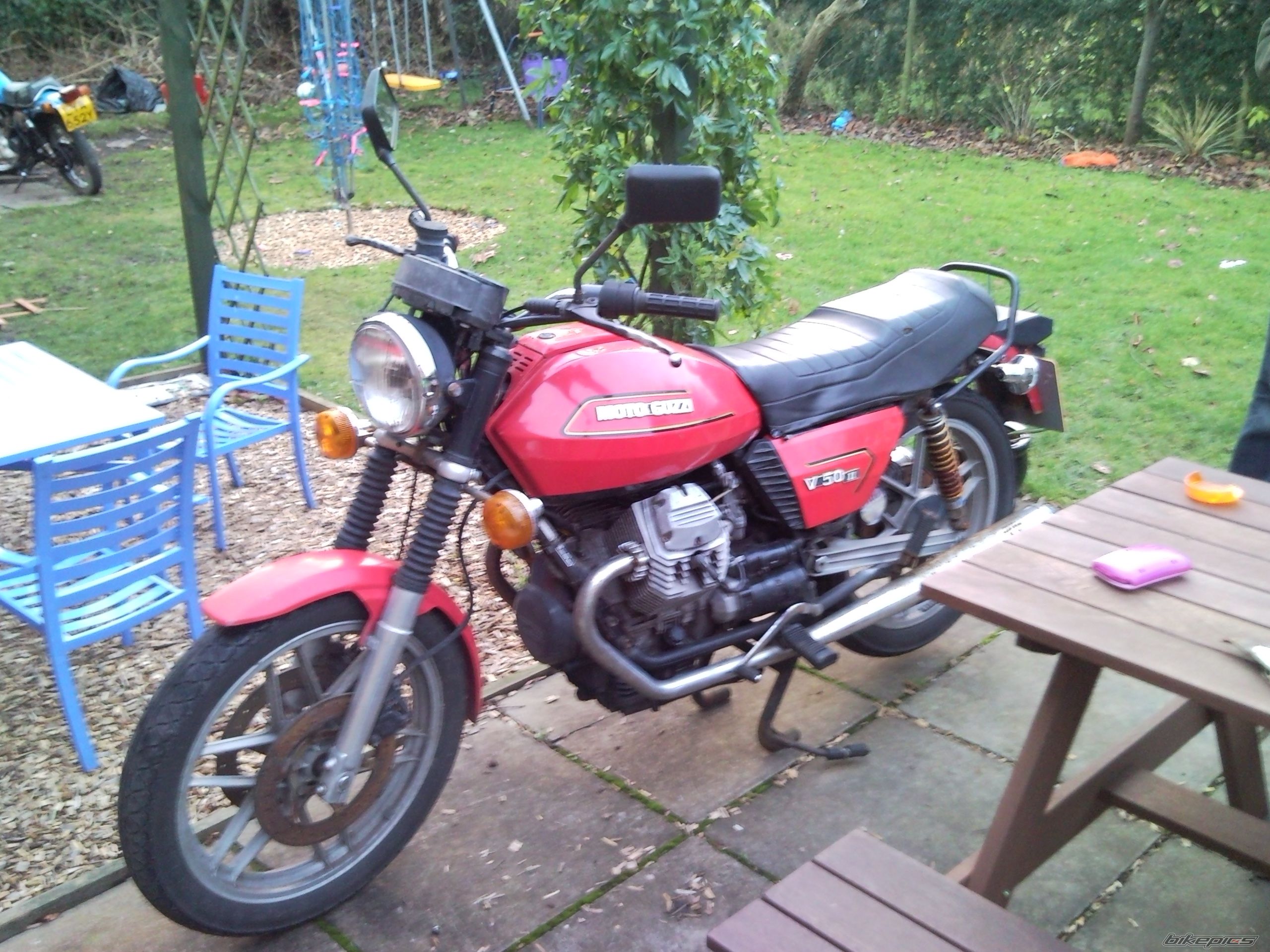 Photo 1527475