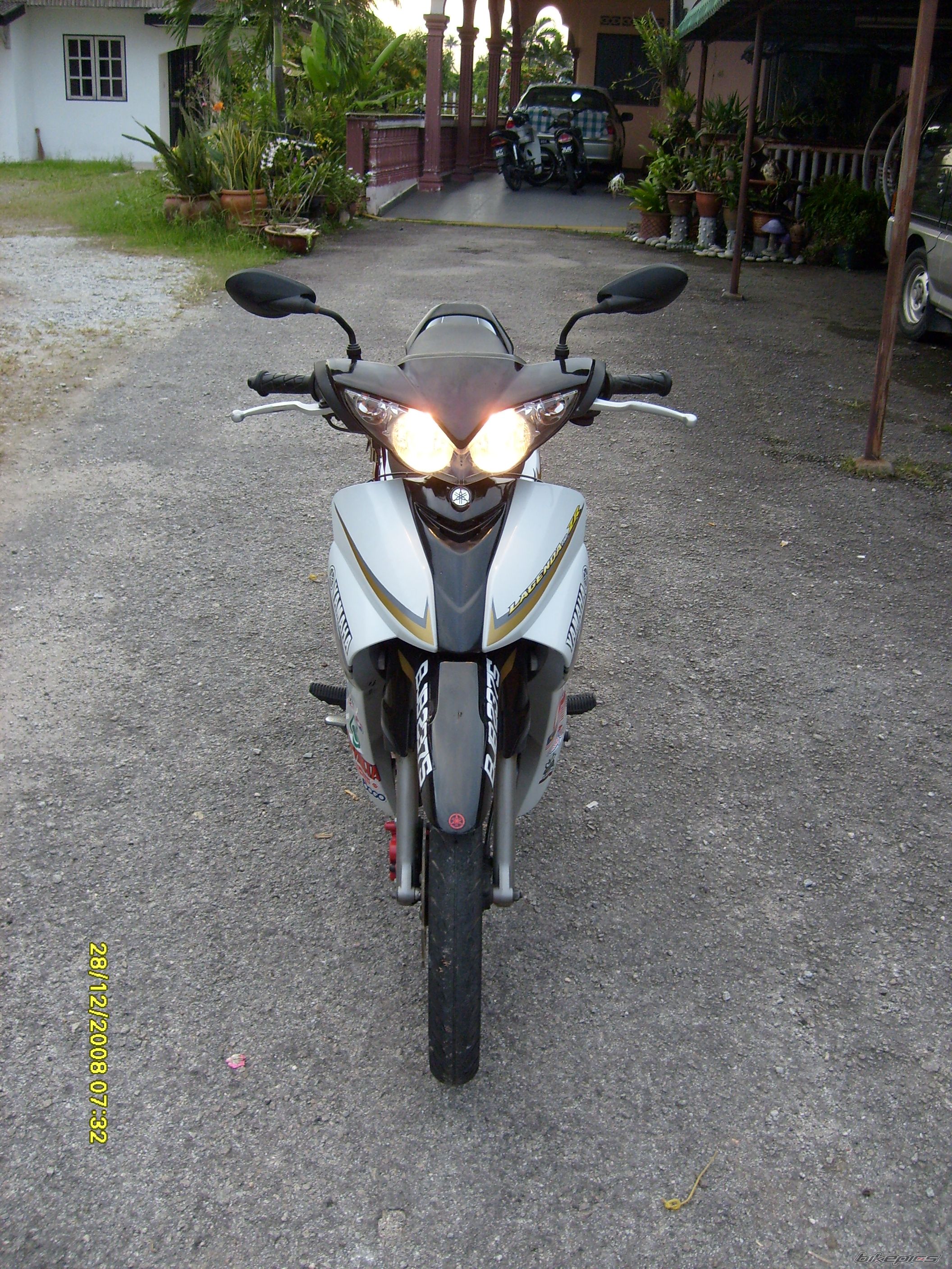 Photo 1527518