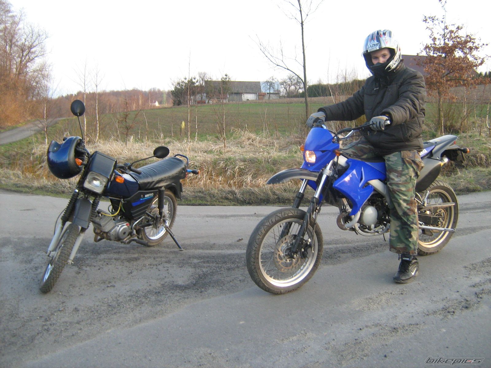 Photo 1527602