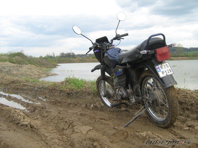 Photo 1527680