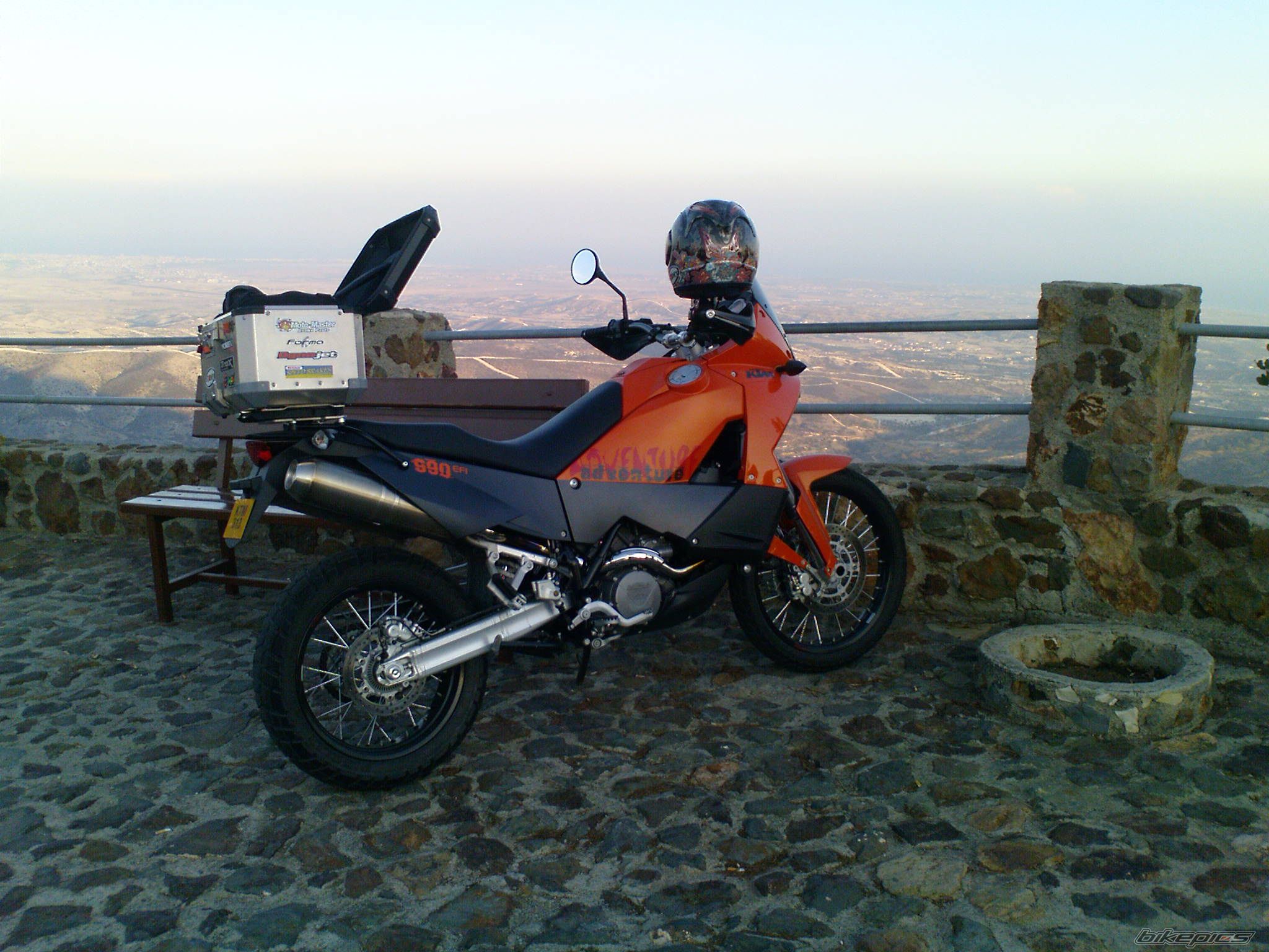 Photo 1527710