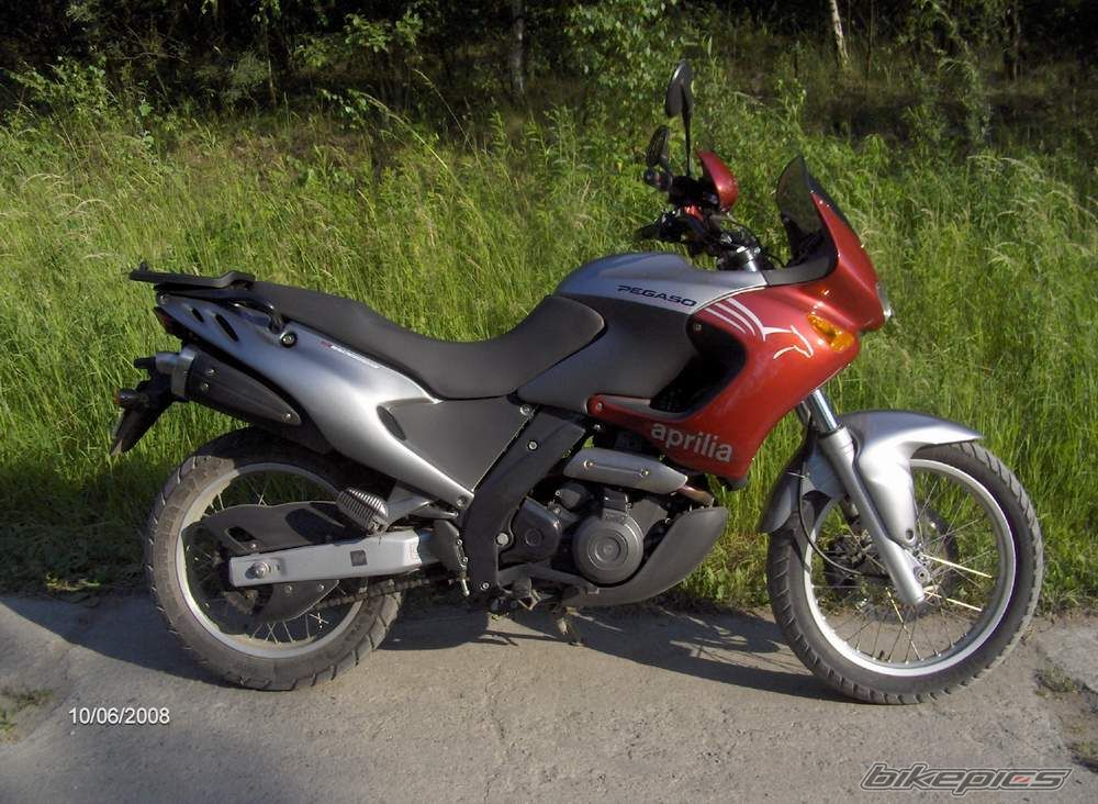 Photo 1527809