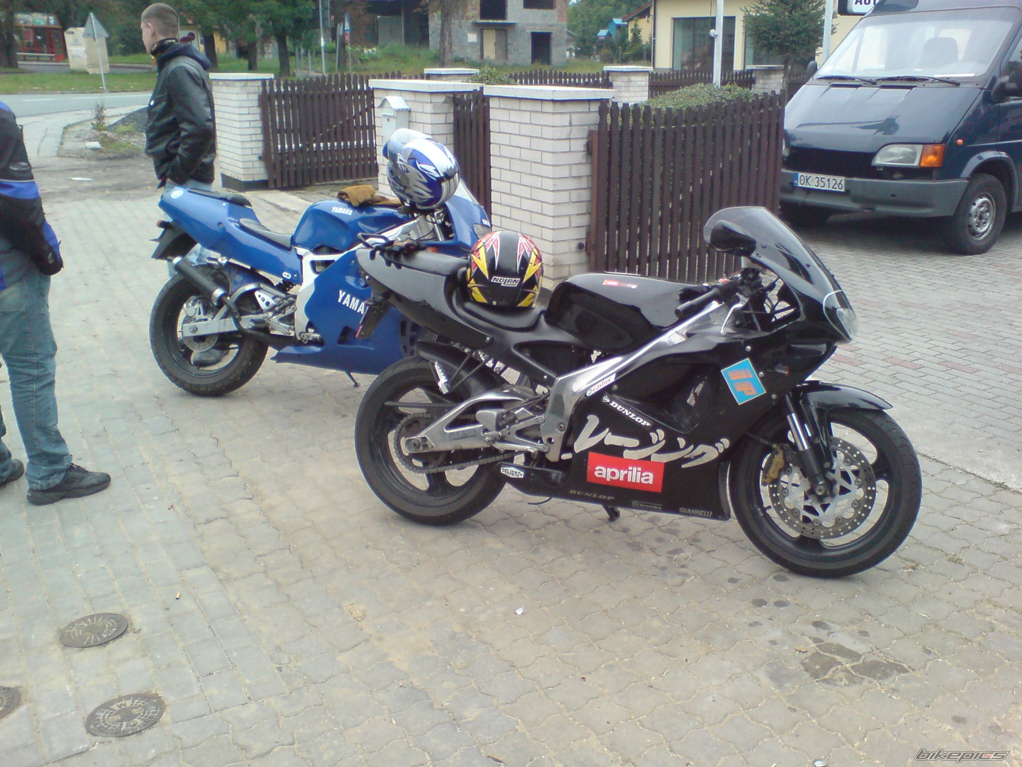 Photo 1527836