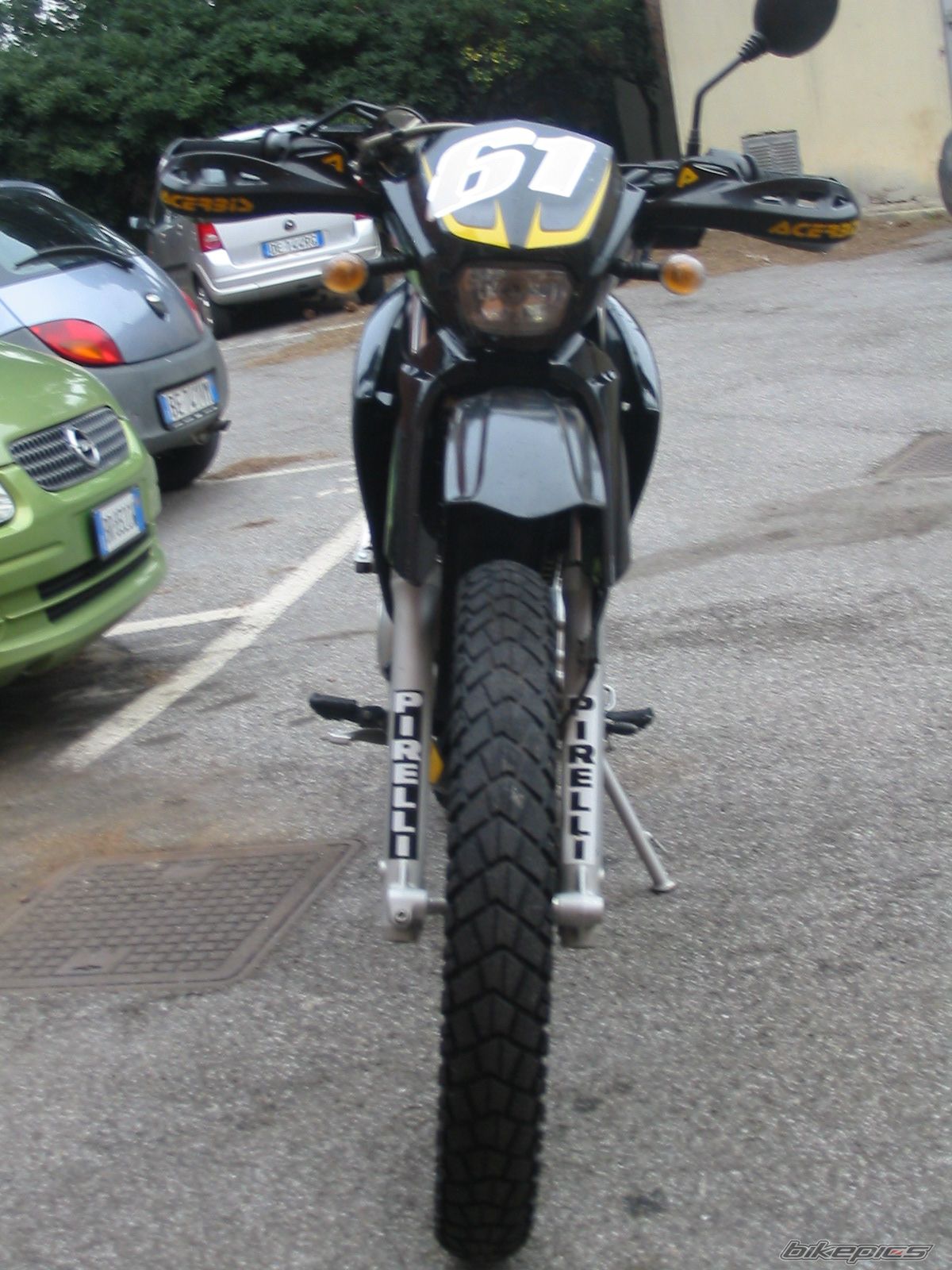 Photo 1527842