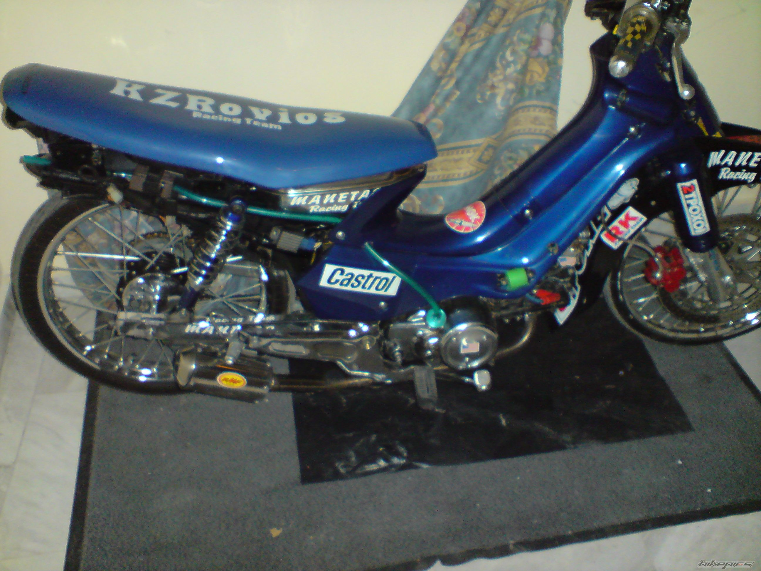 Photo 1527883