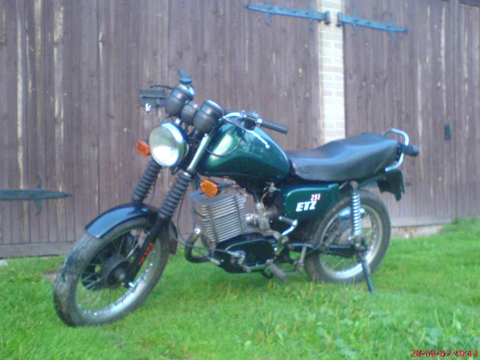 Photo 1527946