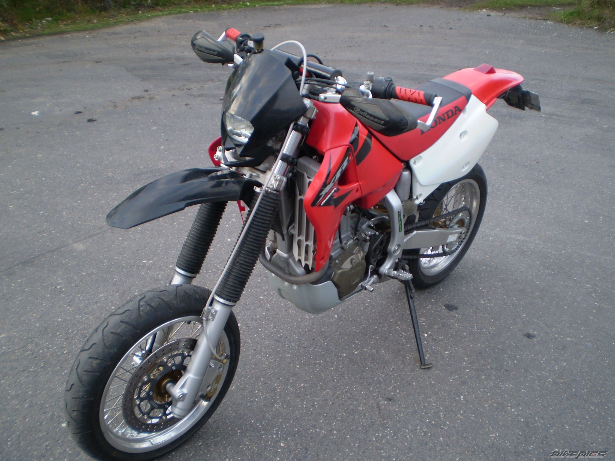 Photo 1528002