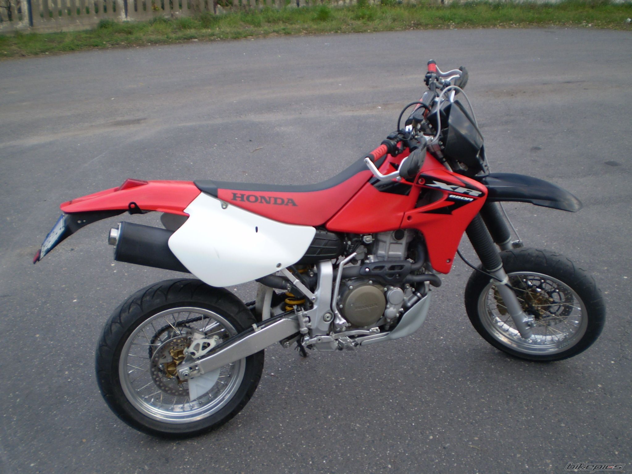 Photo 1528012