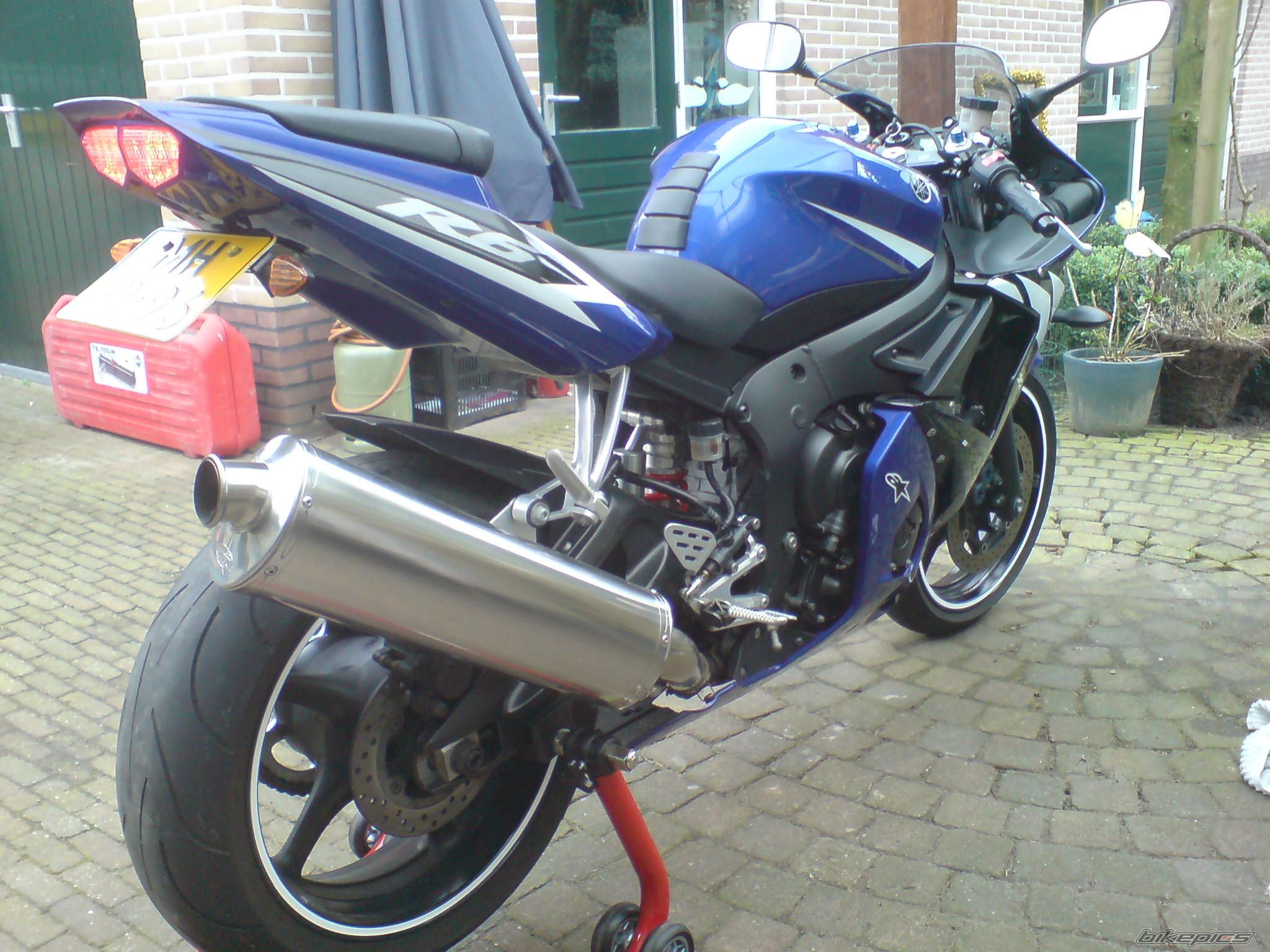 Photo 1528043