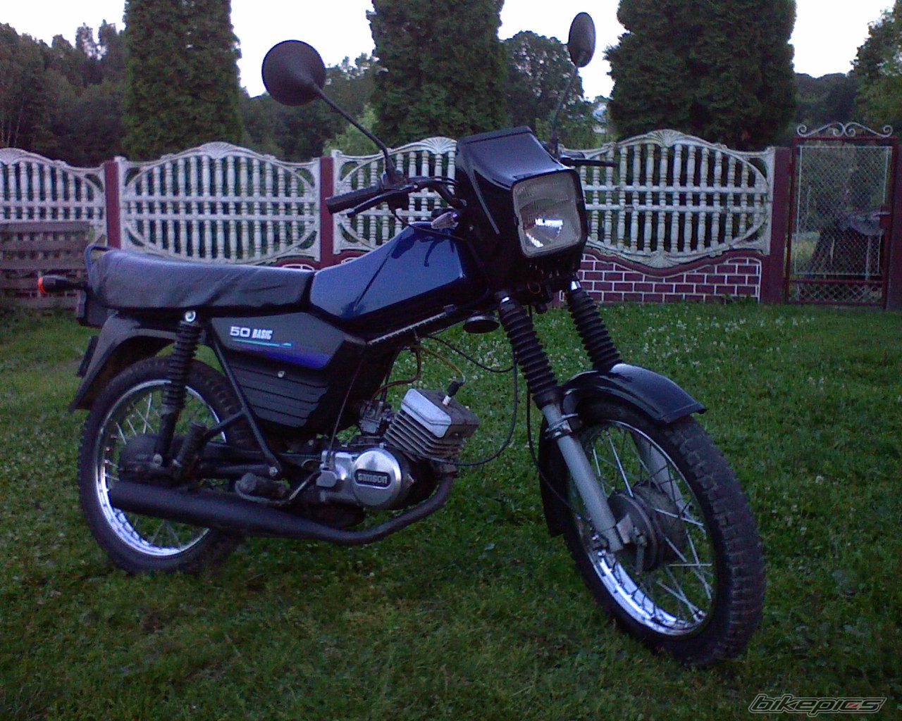 Photo 1528106