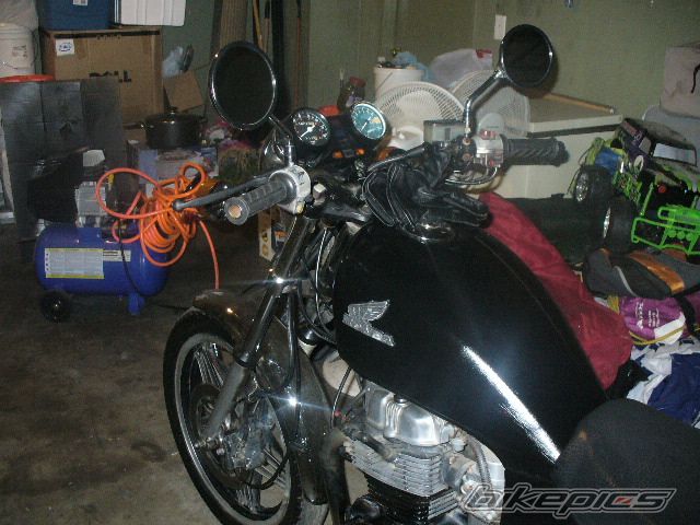Photo 1528205