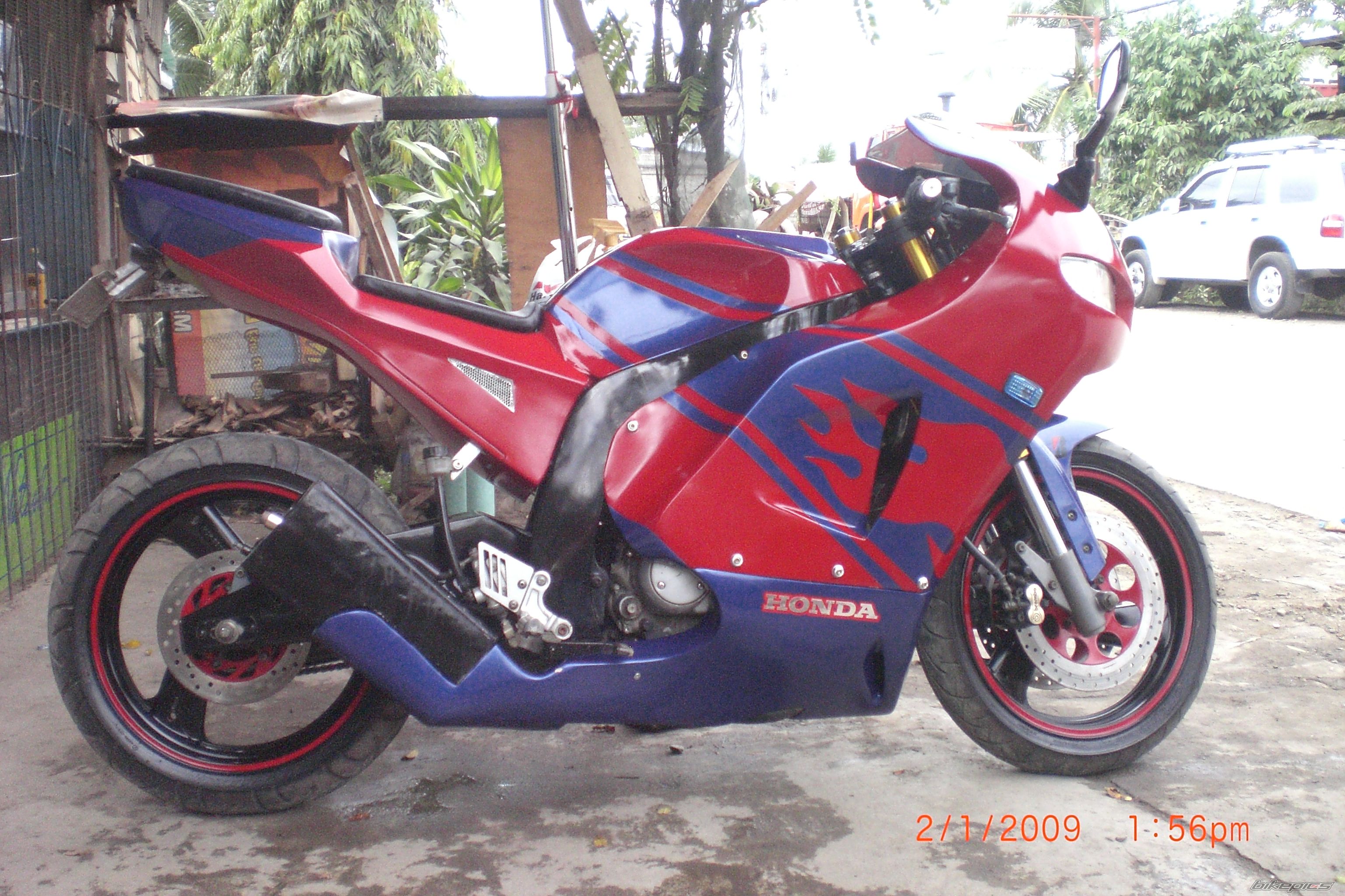 Photo 1528344