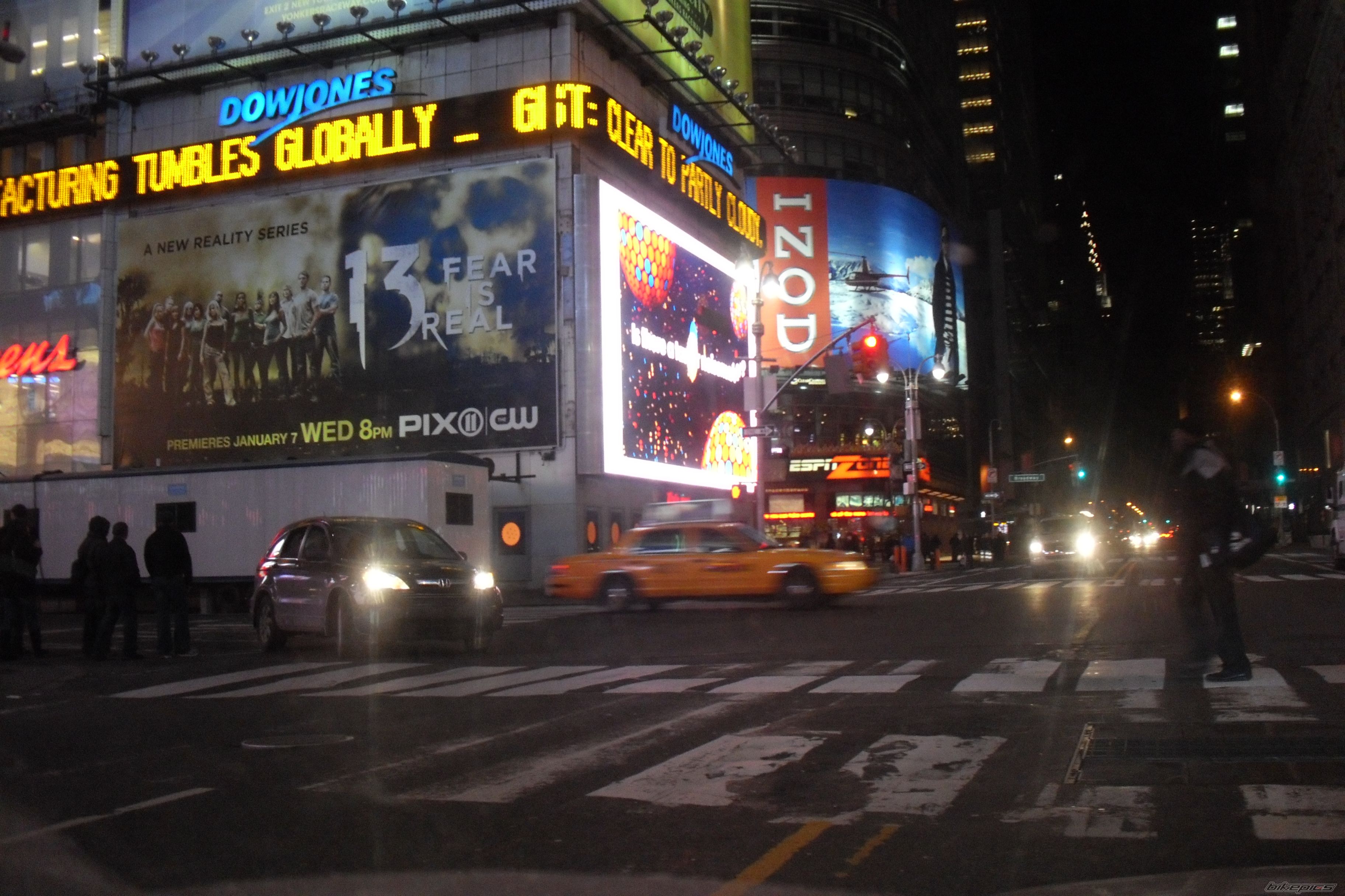 Photo 1528521