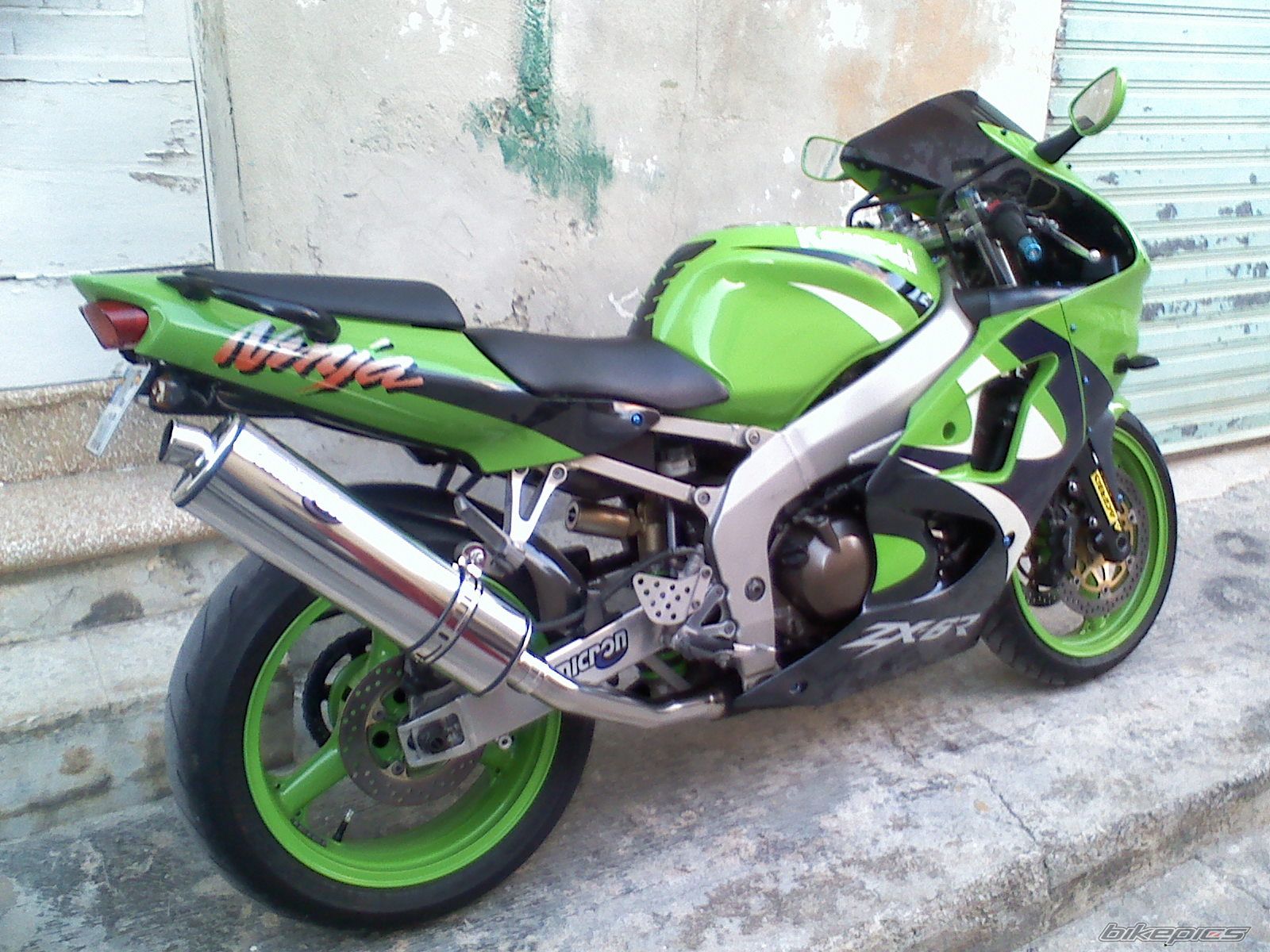 Photo 1528542