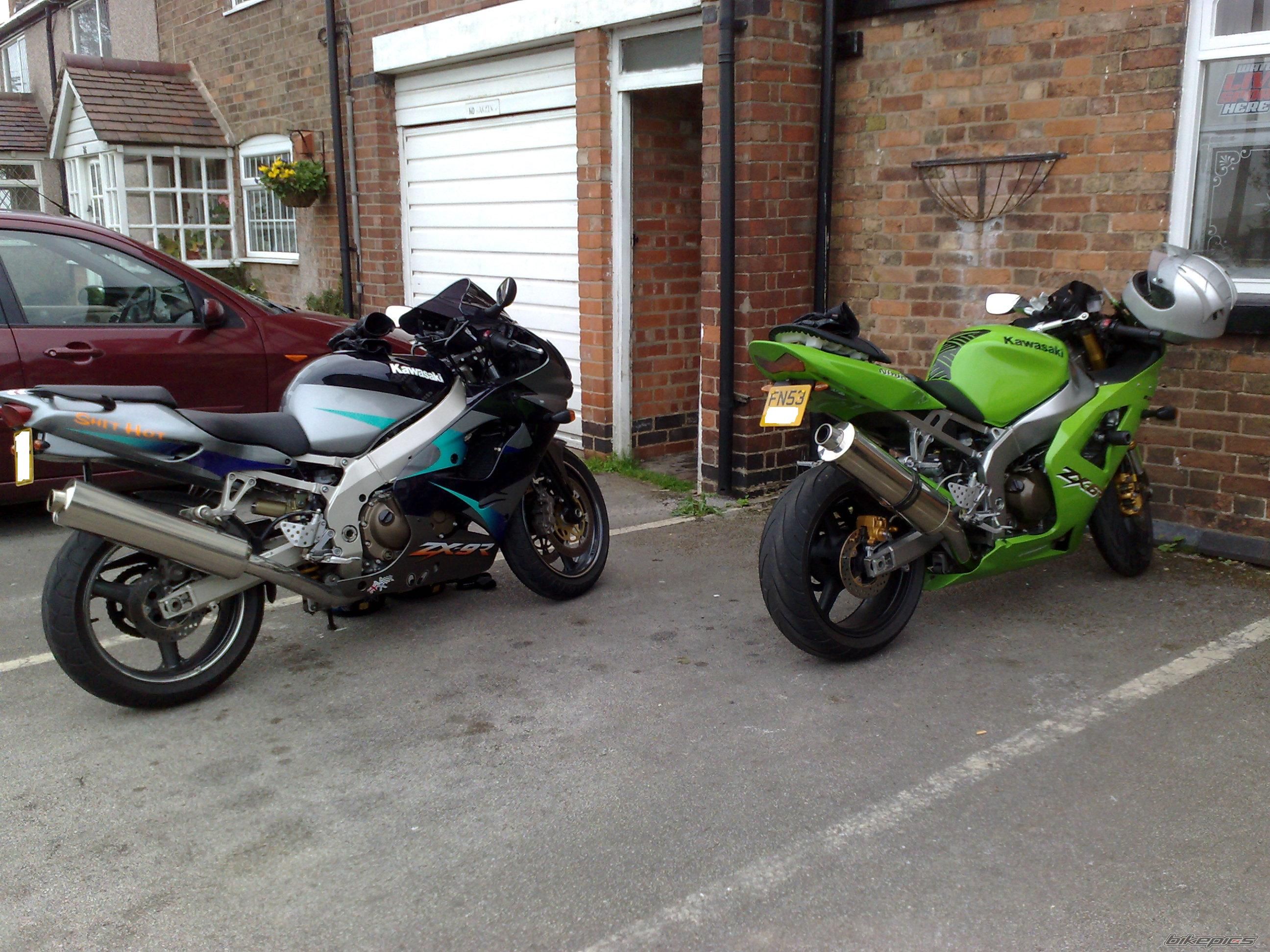 Photo 1528596