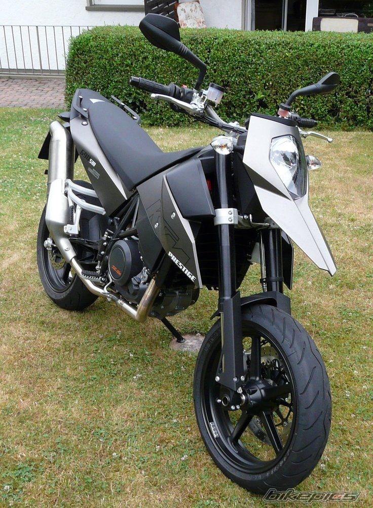 Photo 1528856