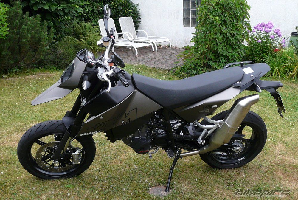 Photo 1528861