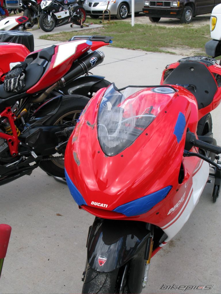 Photo 1528871