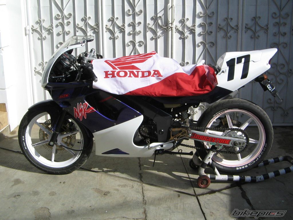 Photo 1529141