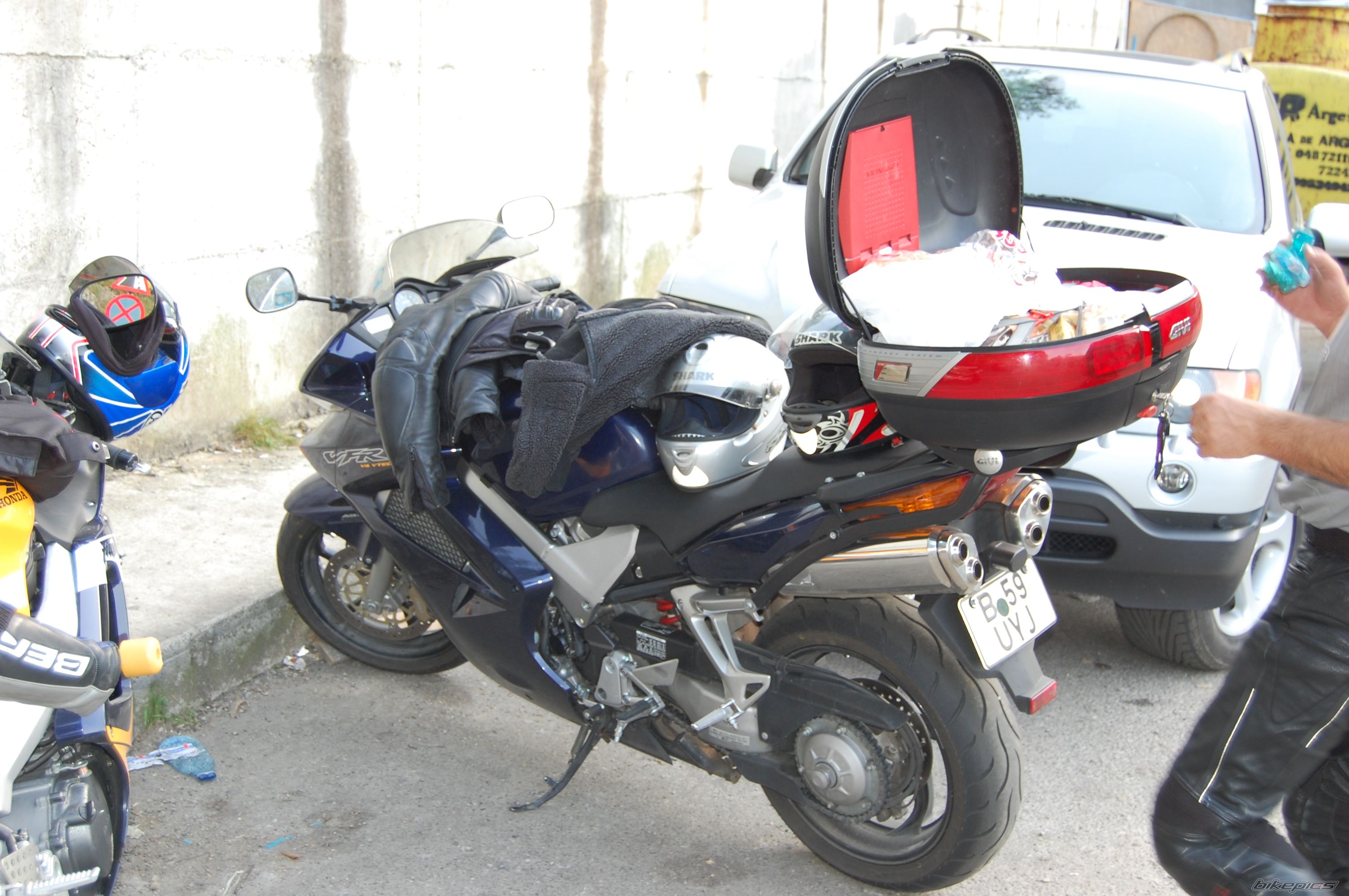 Photo 1529391
