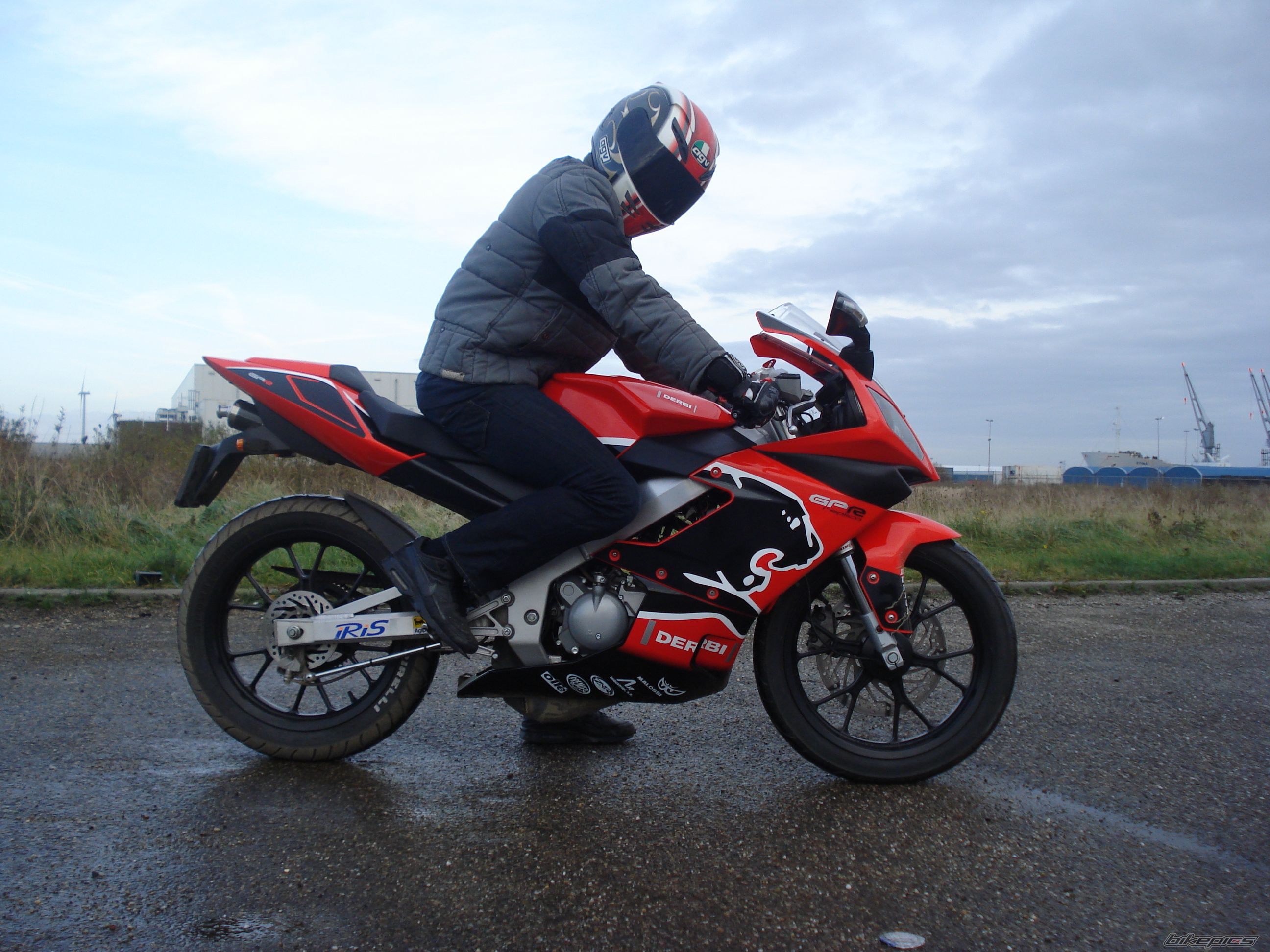 Photo 1529435