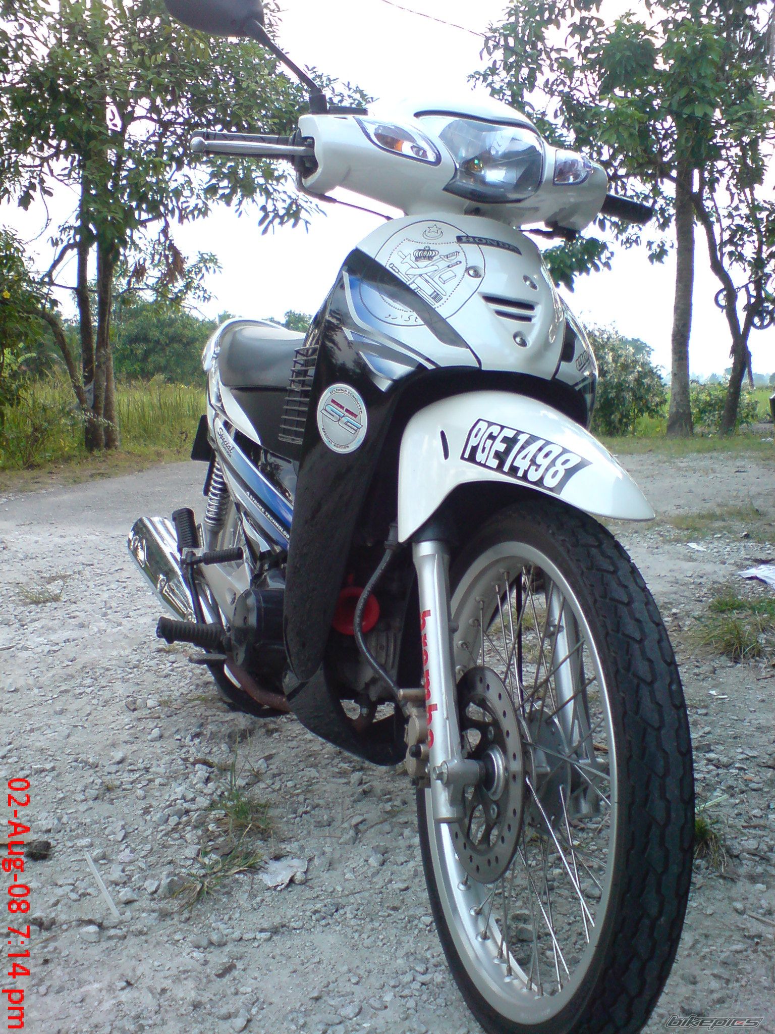Photo 1529470